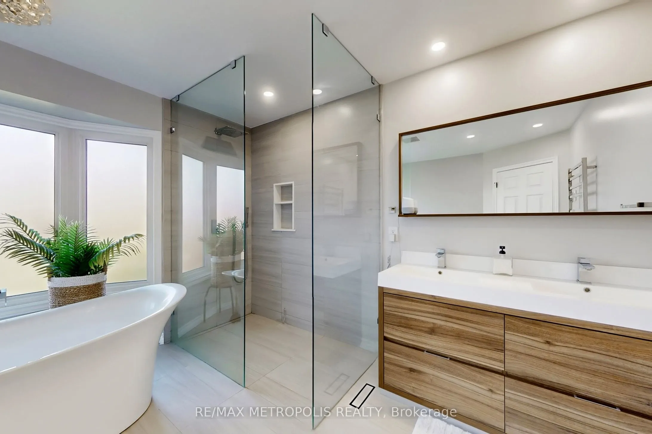 1310 Golden Meadow Trail