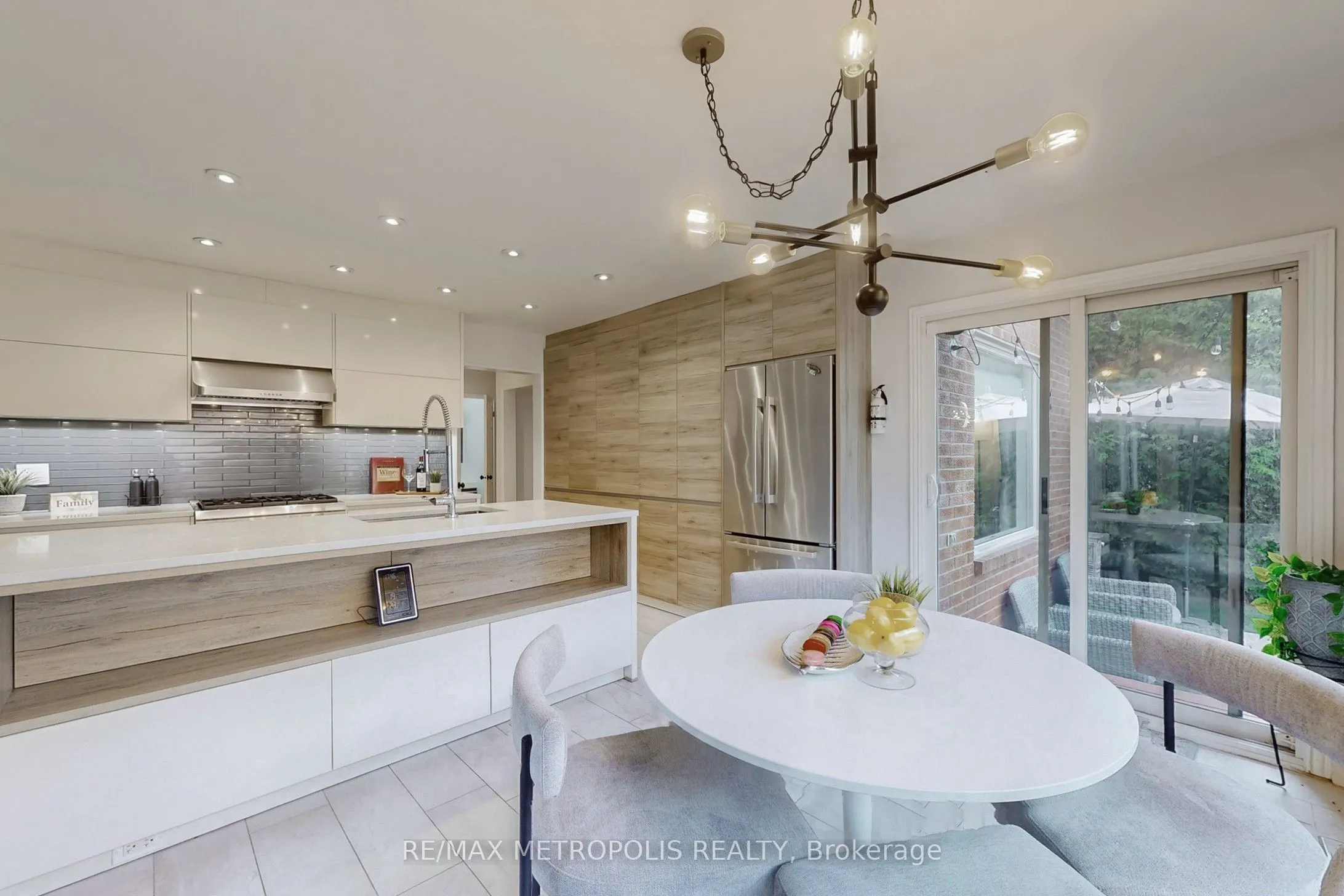 1310 Golden Meadow Trail