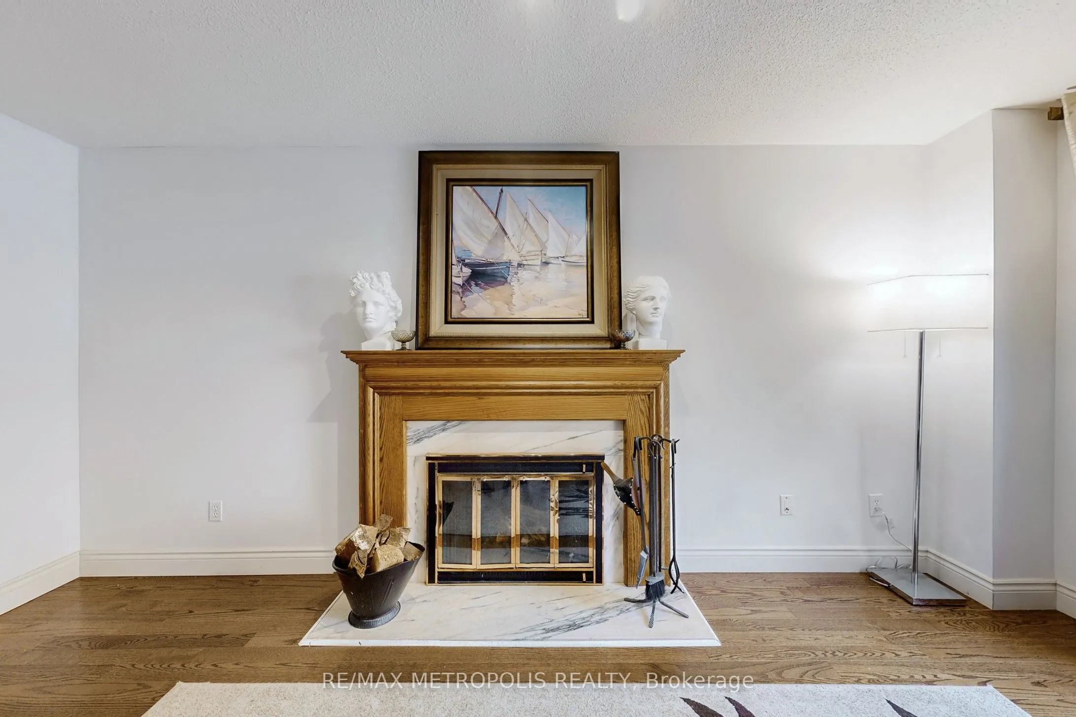 1310 Golden Meadow Trail
