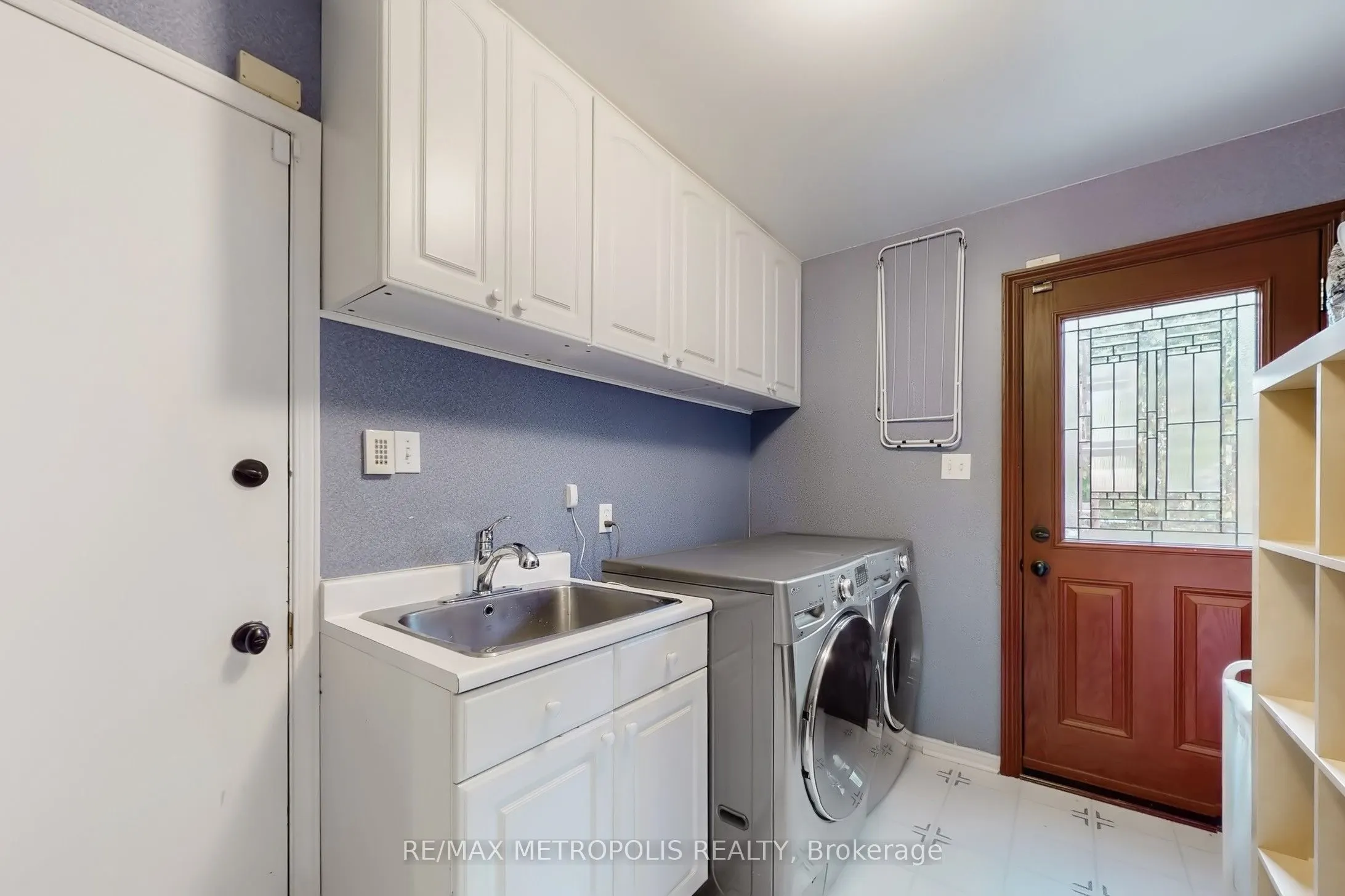 1310 Golden Meadow Trail