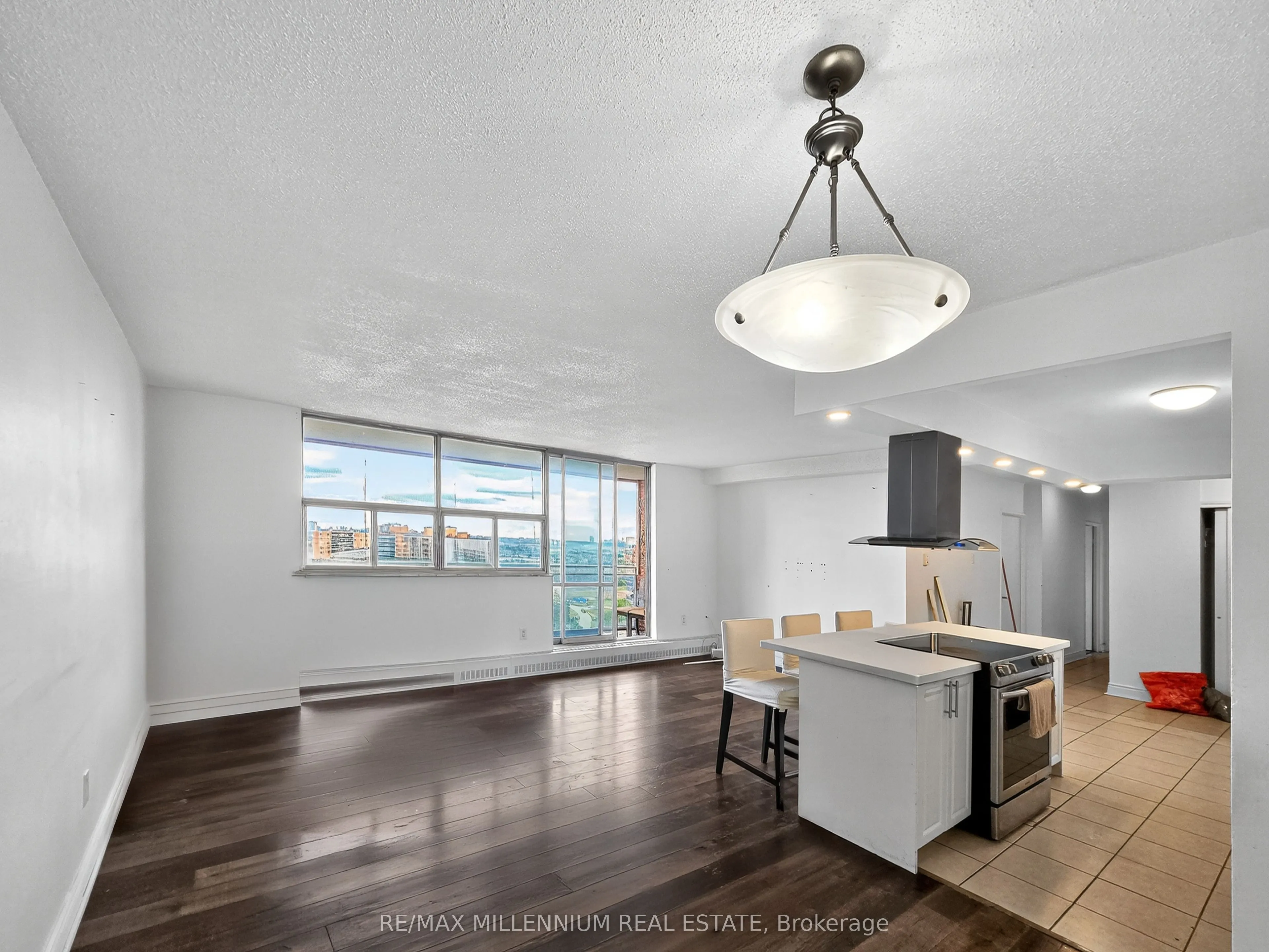 2645 Kipling Avenue, #1811