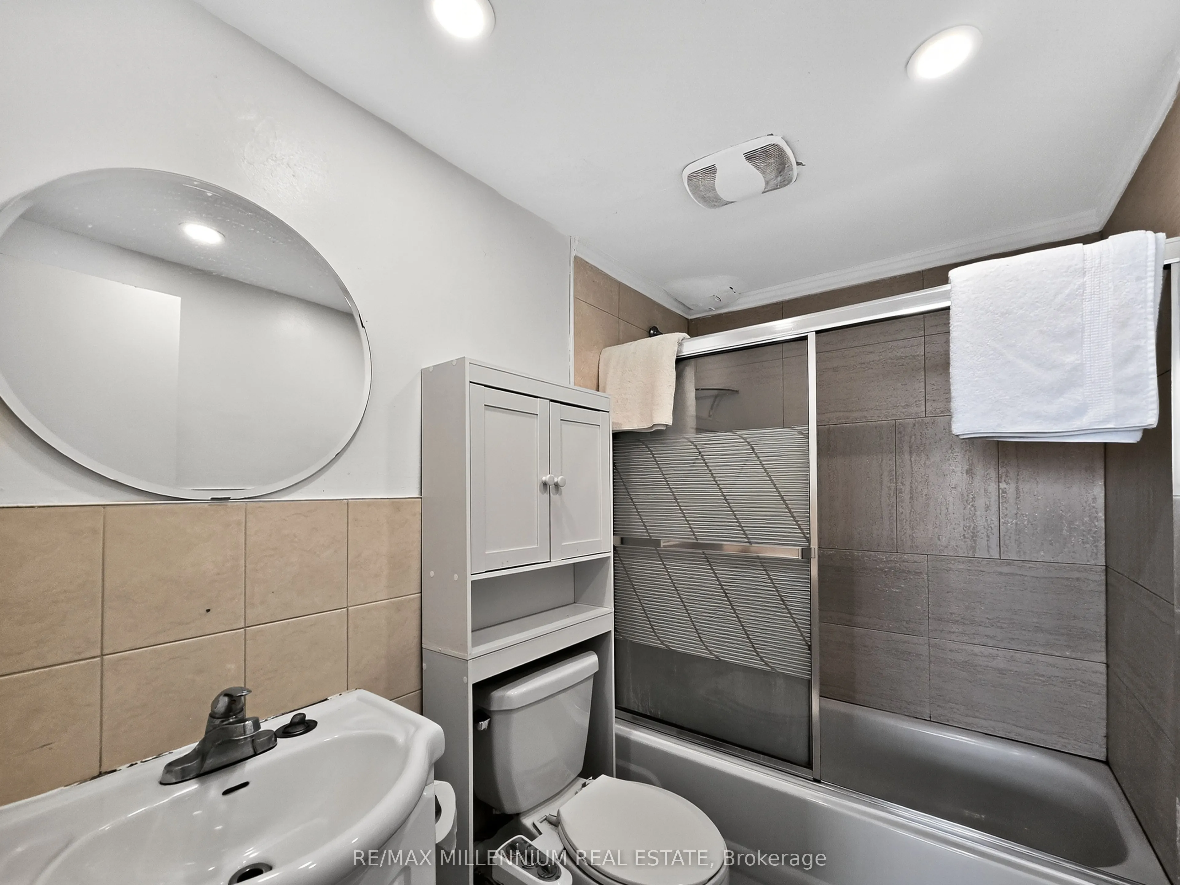 2645 Kipling Avenue, #1811