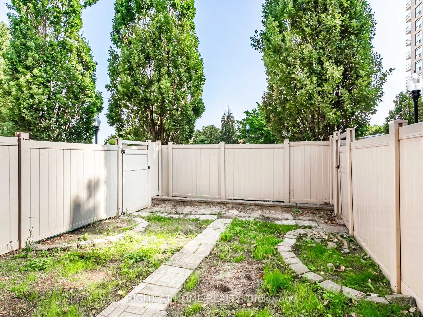 190 FORUM Drive, #76