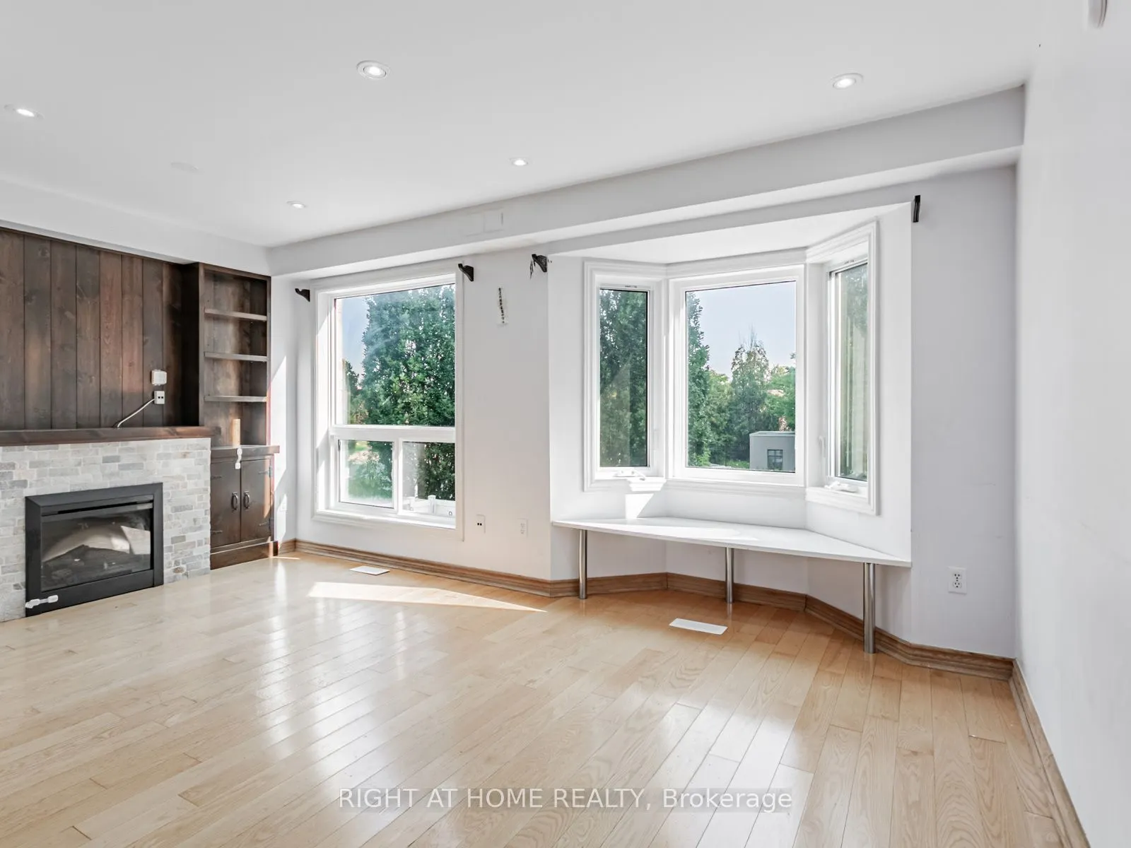 190 FORUM Drive, #76