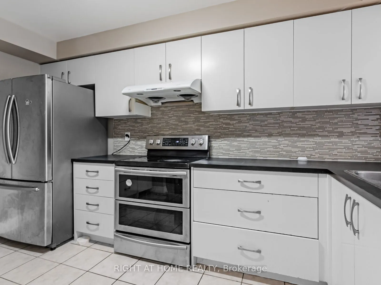 190 FORUM Drive, #76