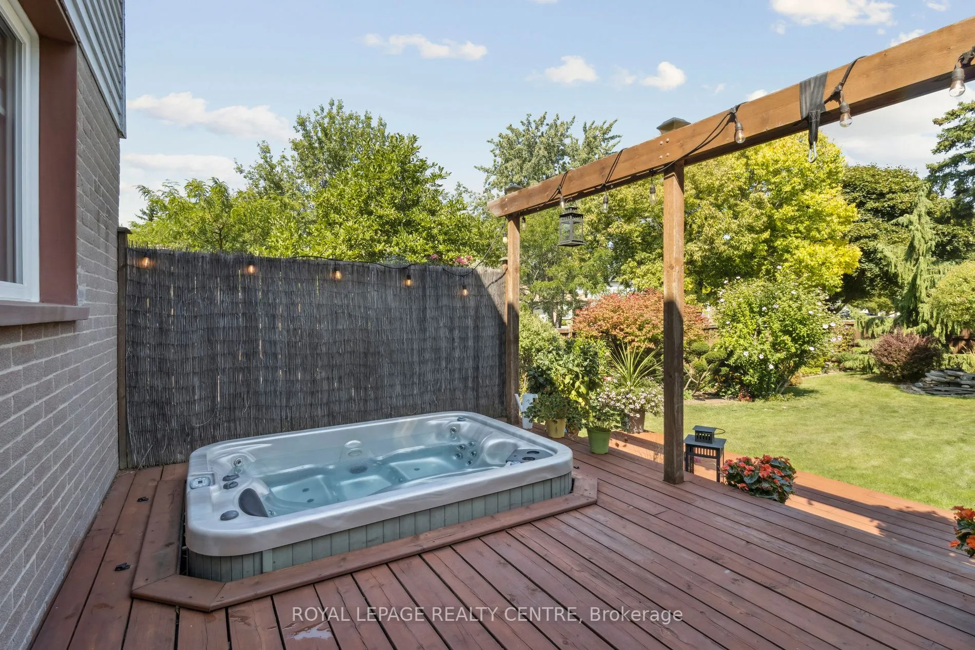 3383 Tallmast Crescent