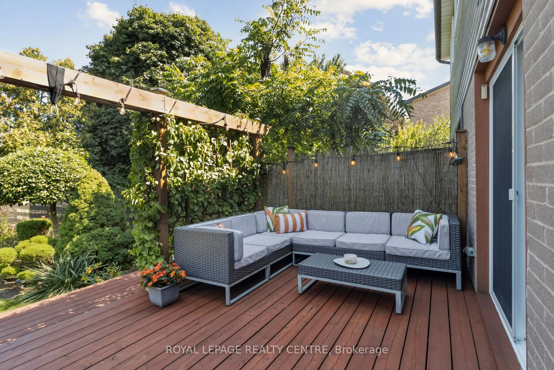 3383 Tallmast Crescent