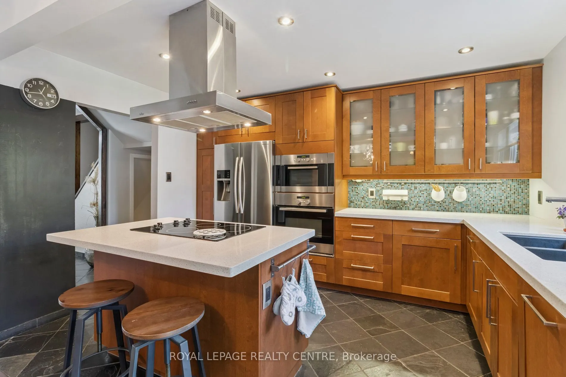 3383 Tallmast Crescent