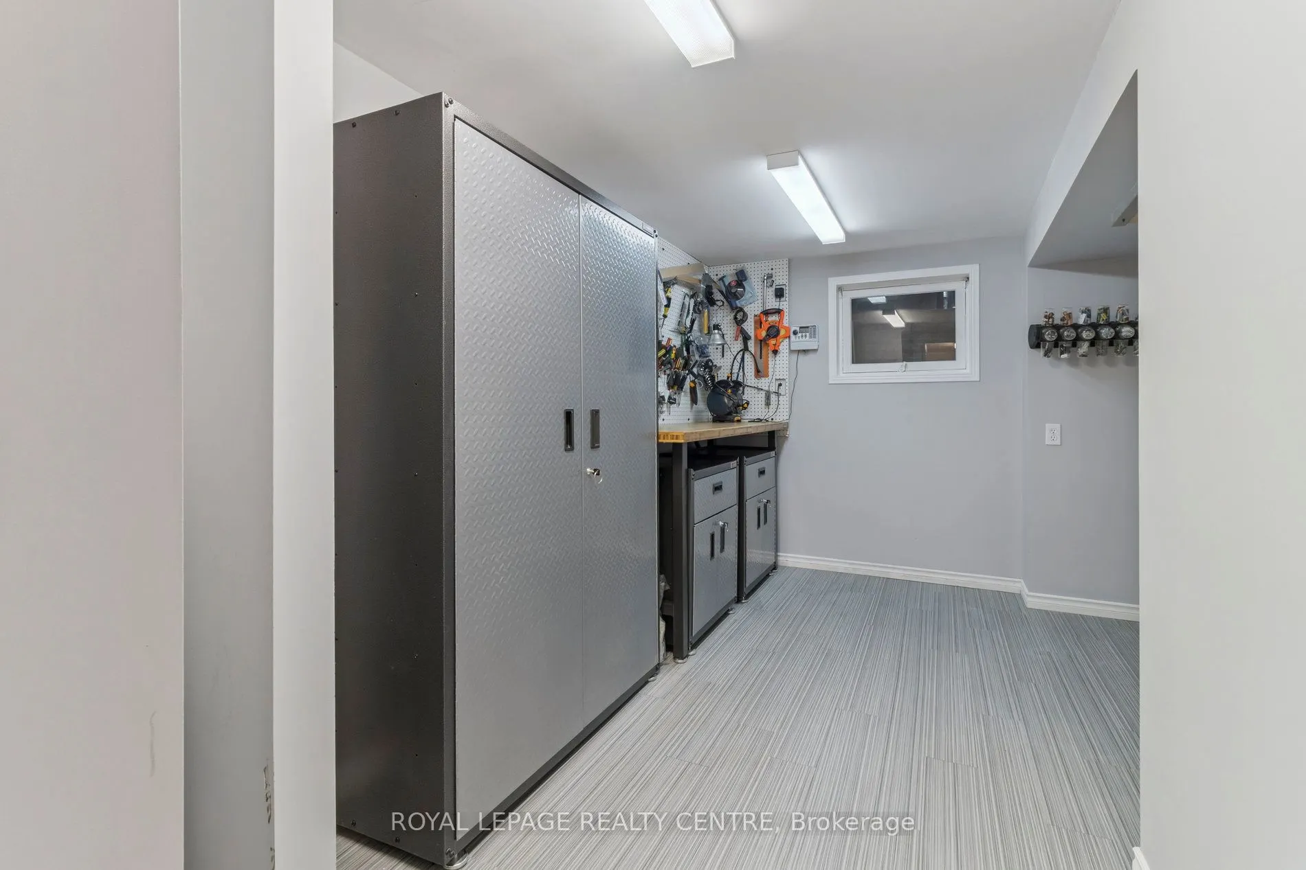 3383 Tallmast Crescent