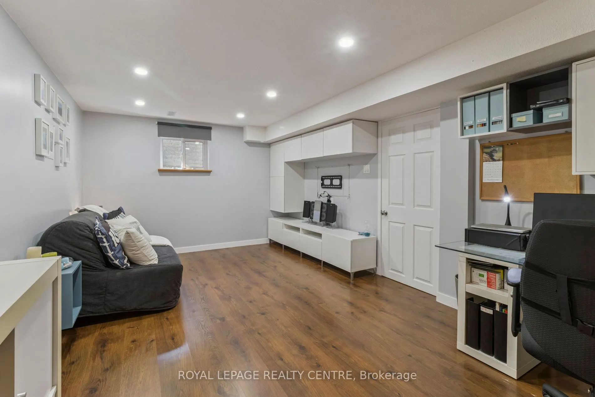 3383 Tallmast Crescent