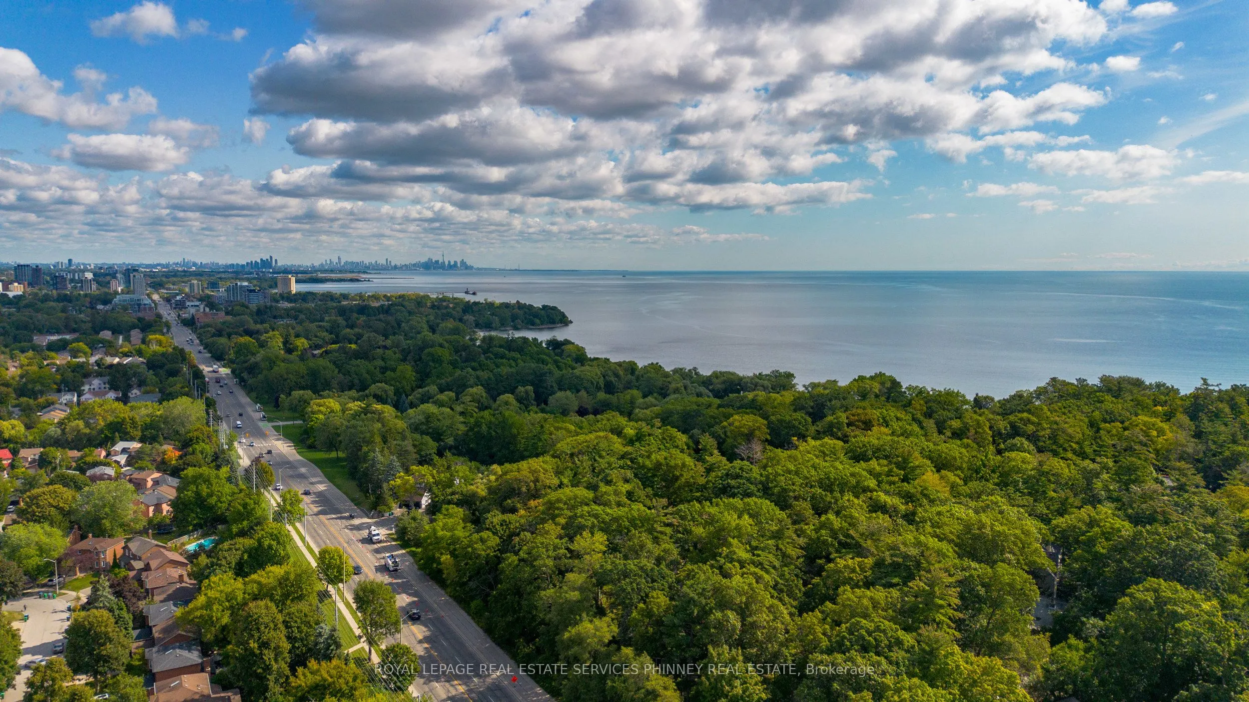 1005 Queen Street W