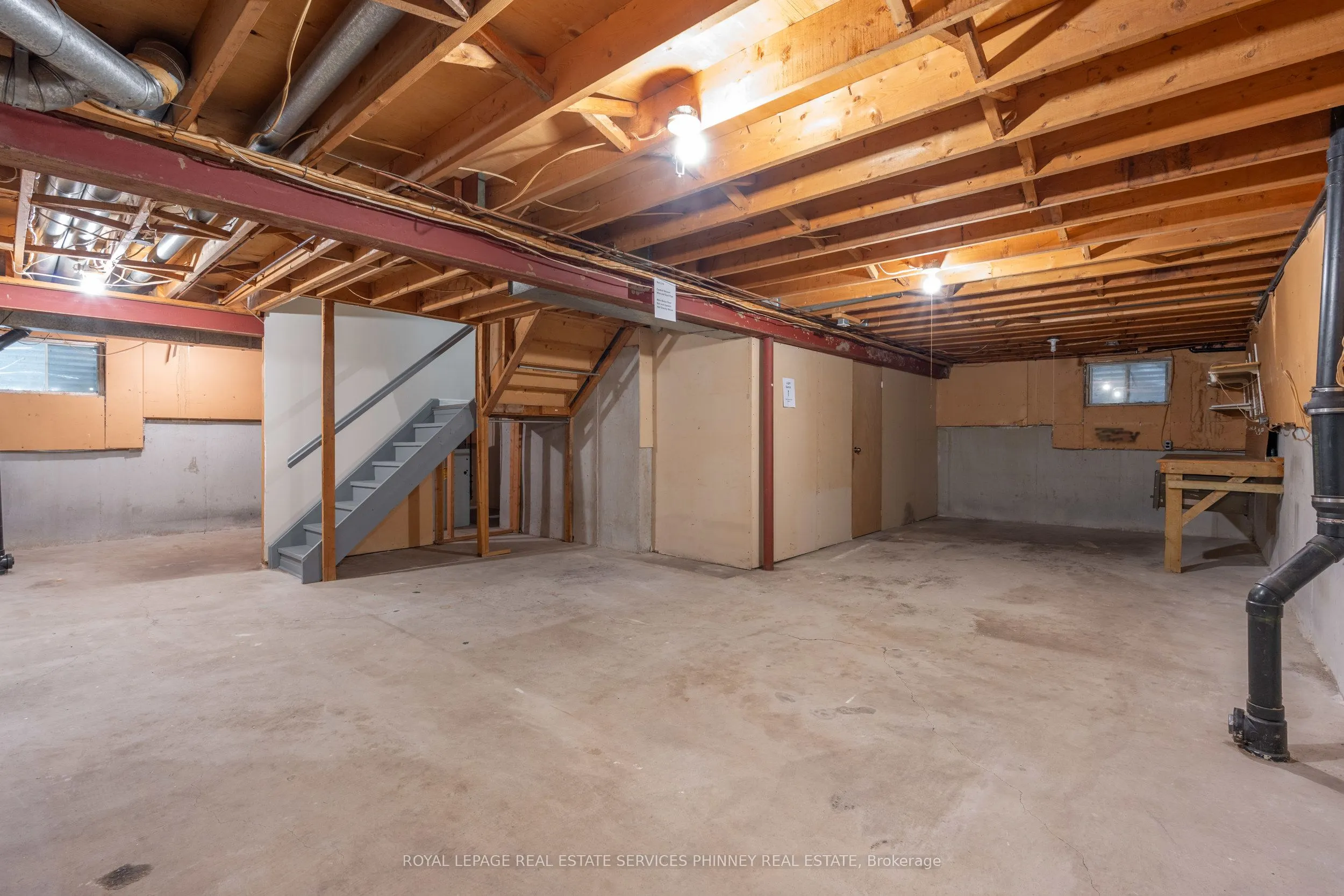 1005 Queen Street W