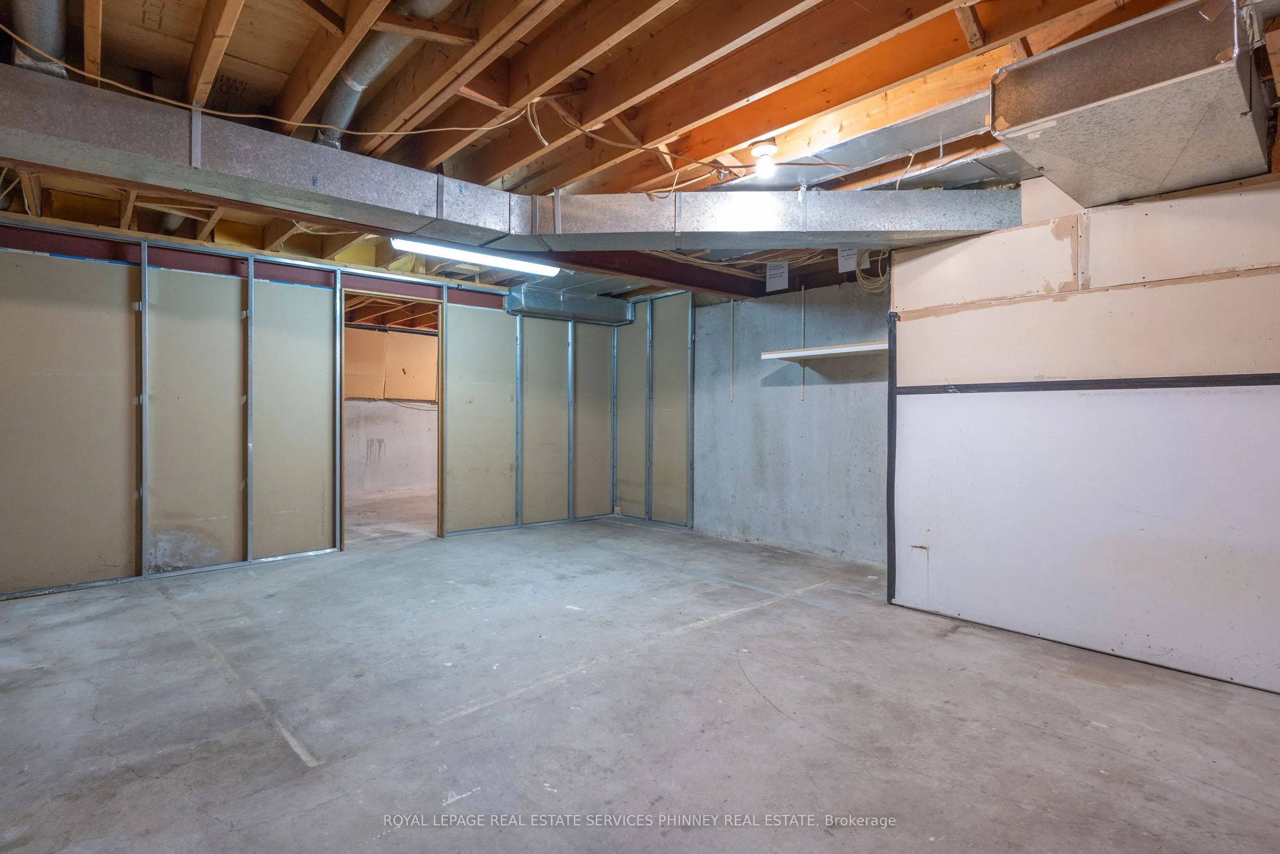 1005 Queen Street W