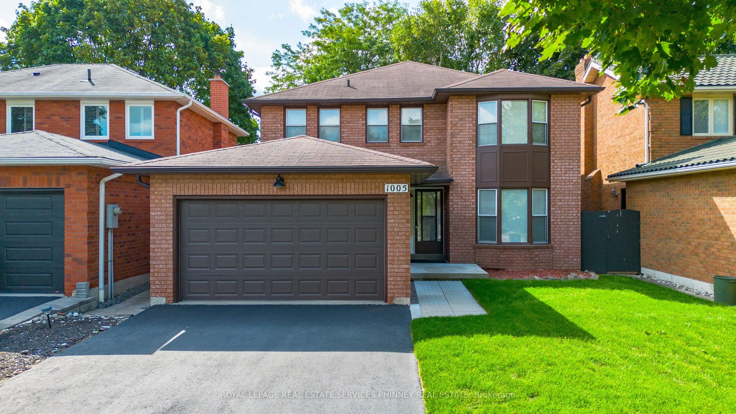 1005 Queen Street W