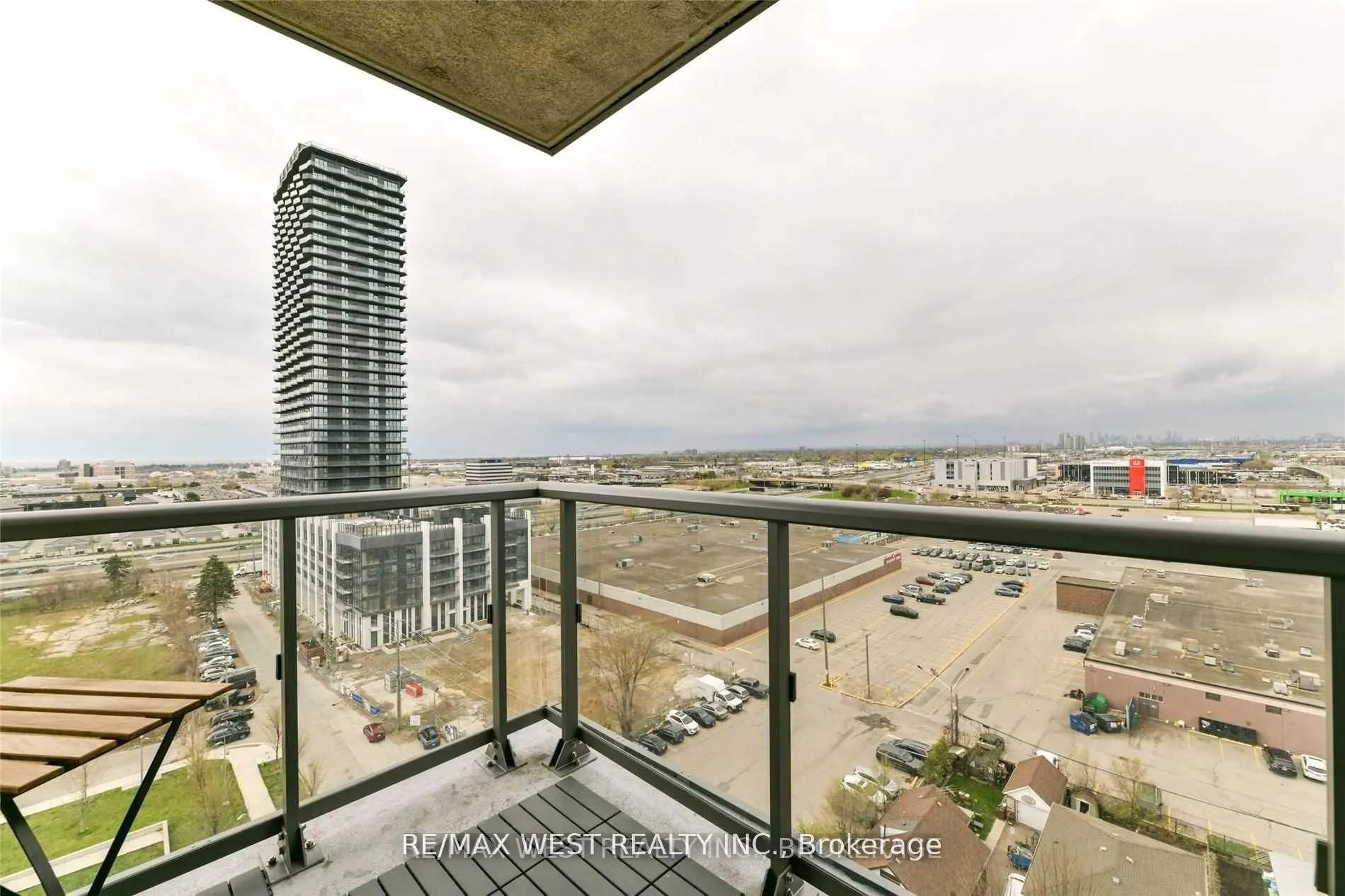 15 Zorra Street, #1107