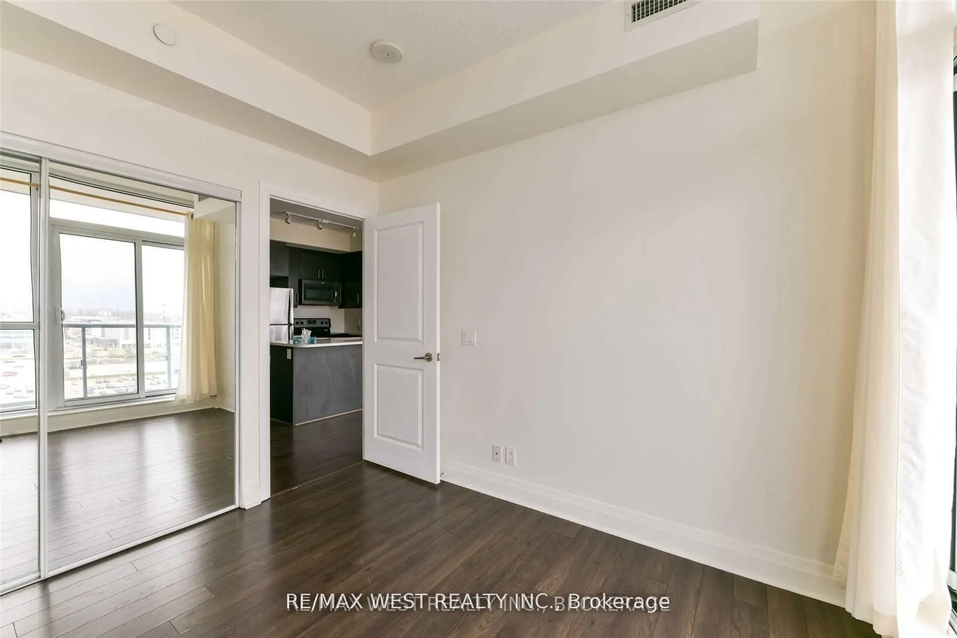 15 Zorra Street, #1107