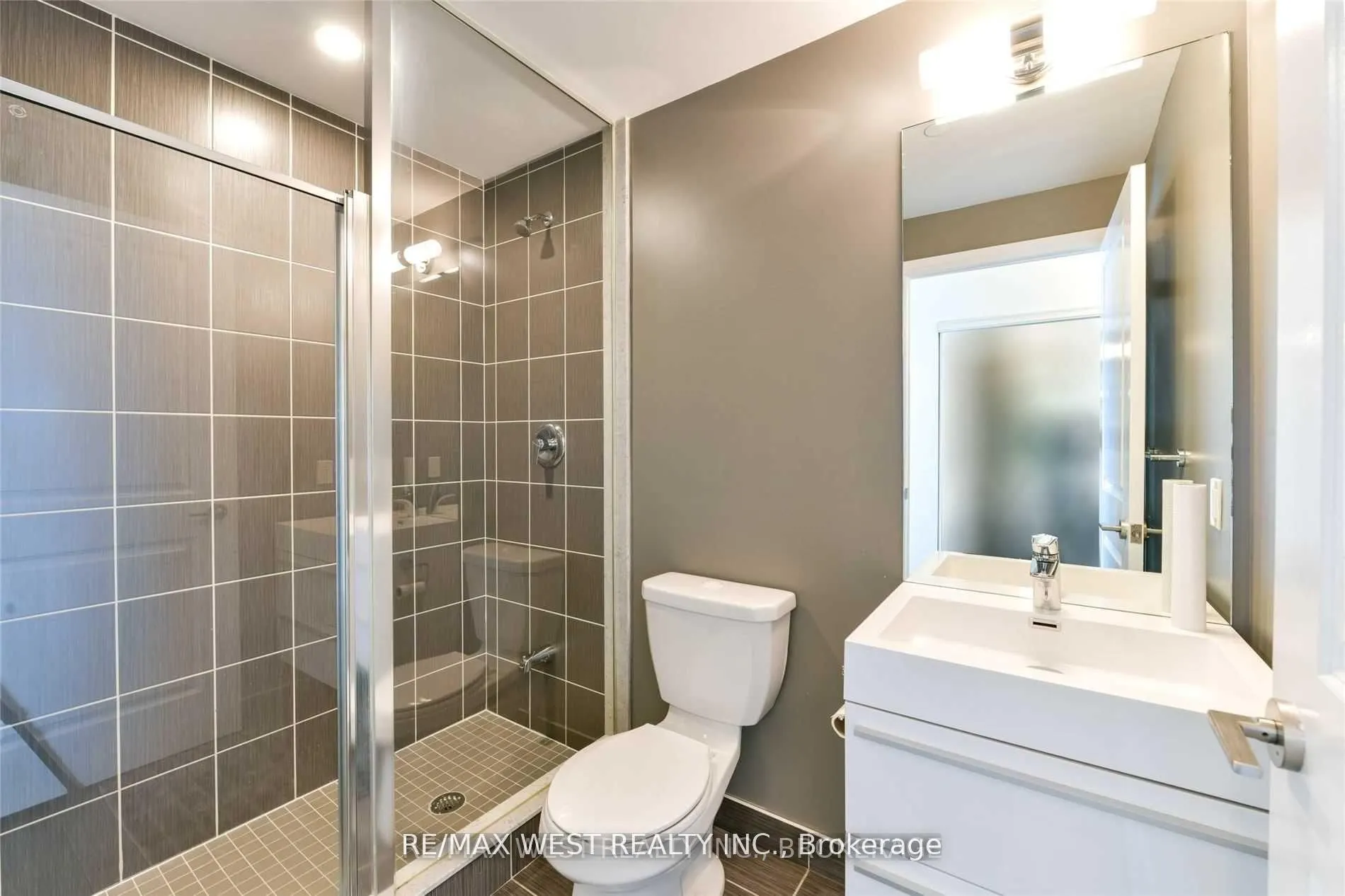 15 Zorra Street, #1107