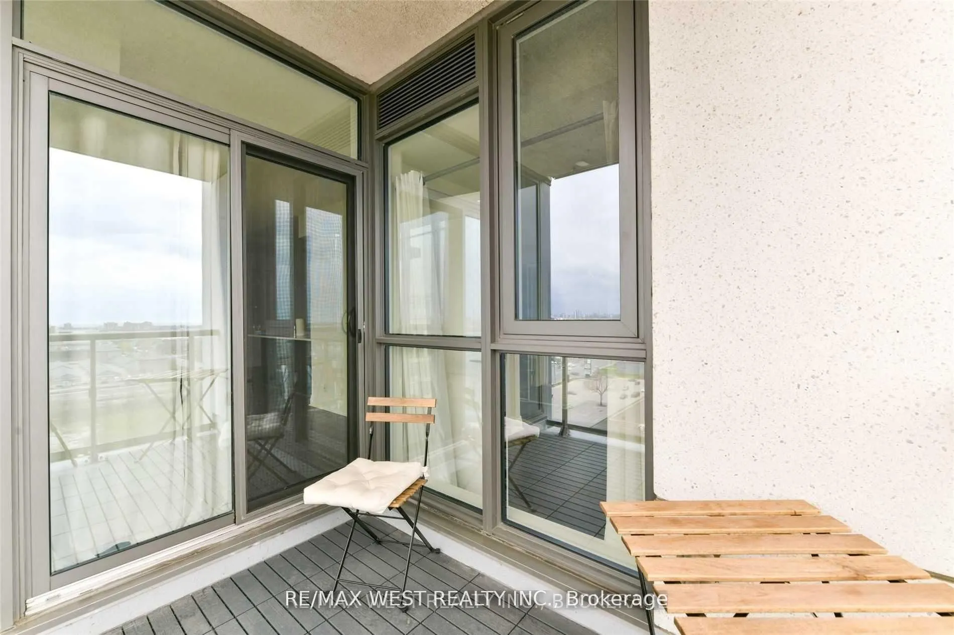 15 Zorra Street, #1107