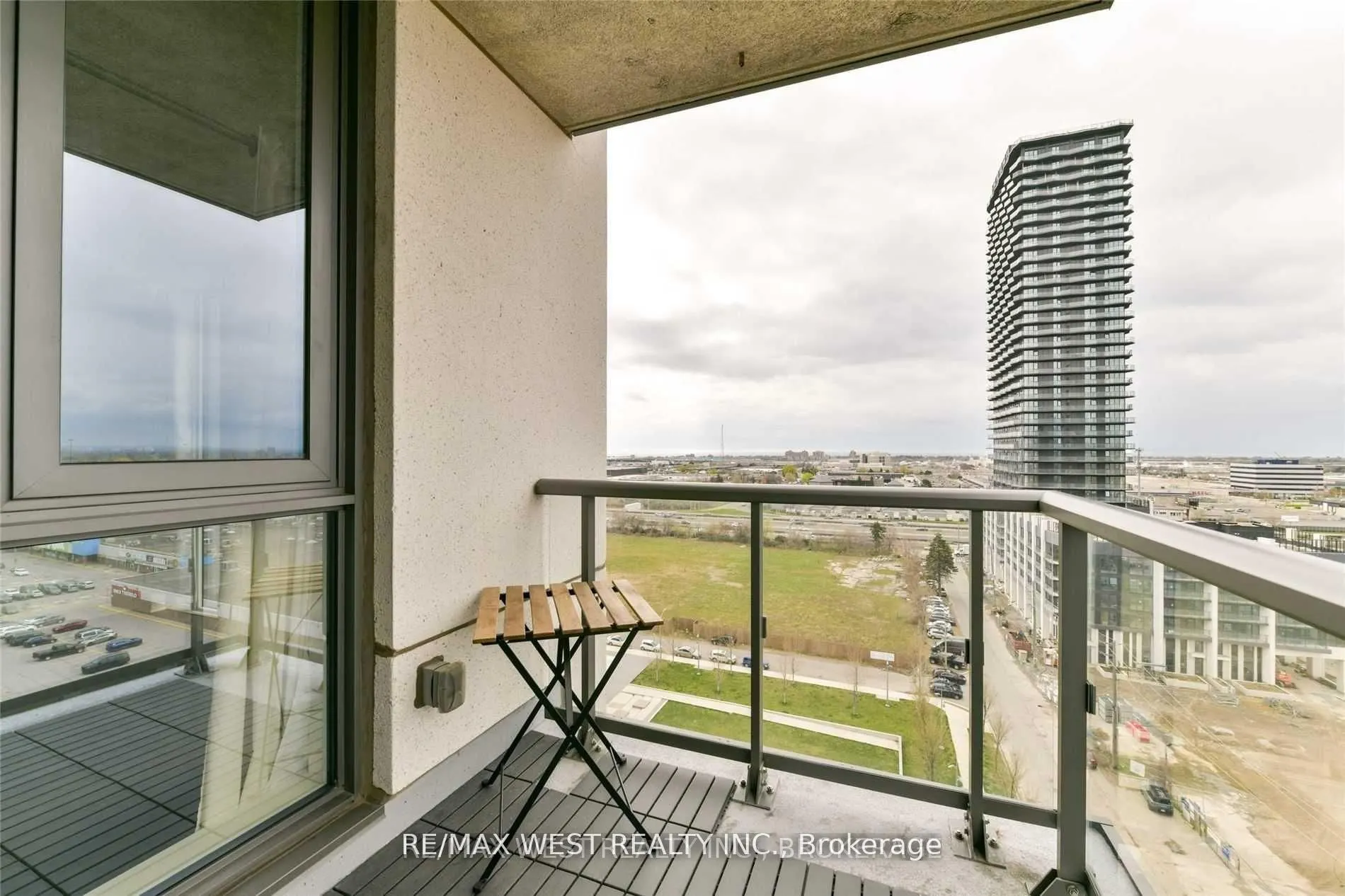 15 Zorra Street, #1107