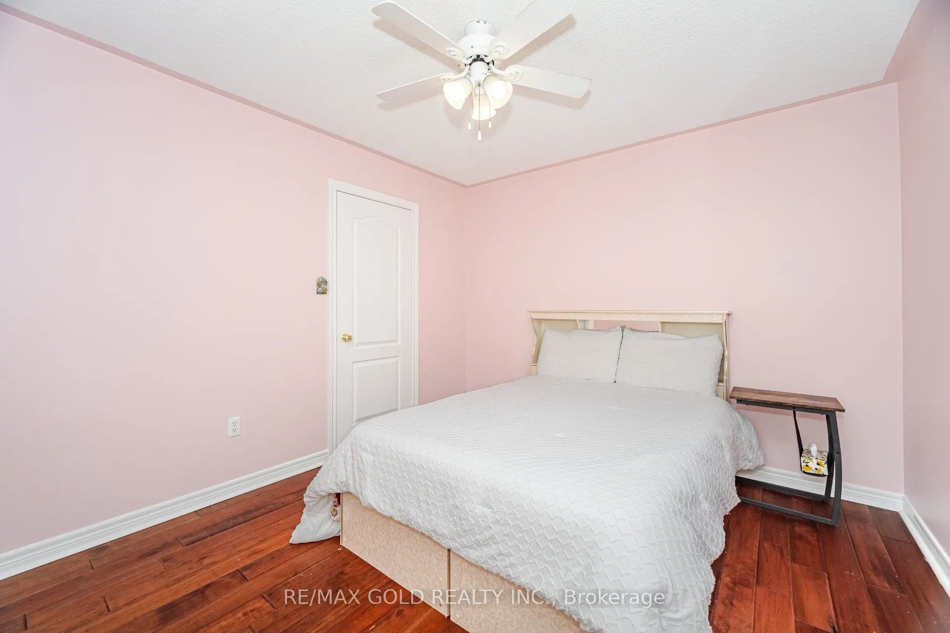 30 Golden Eagle Road
