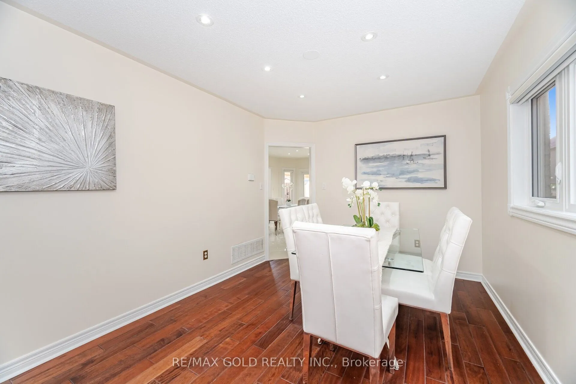30 Golden Eagle Road