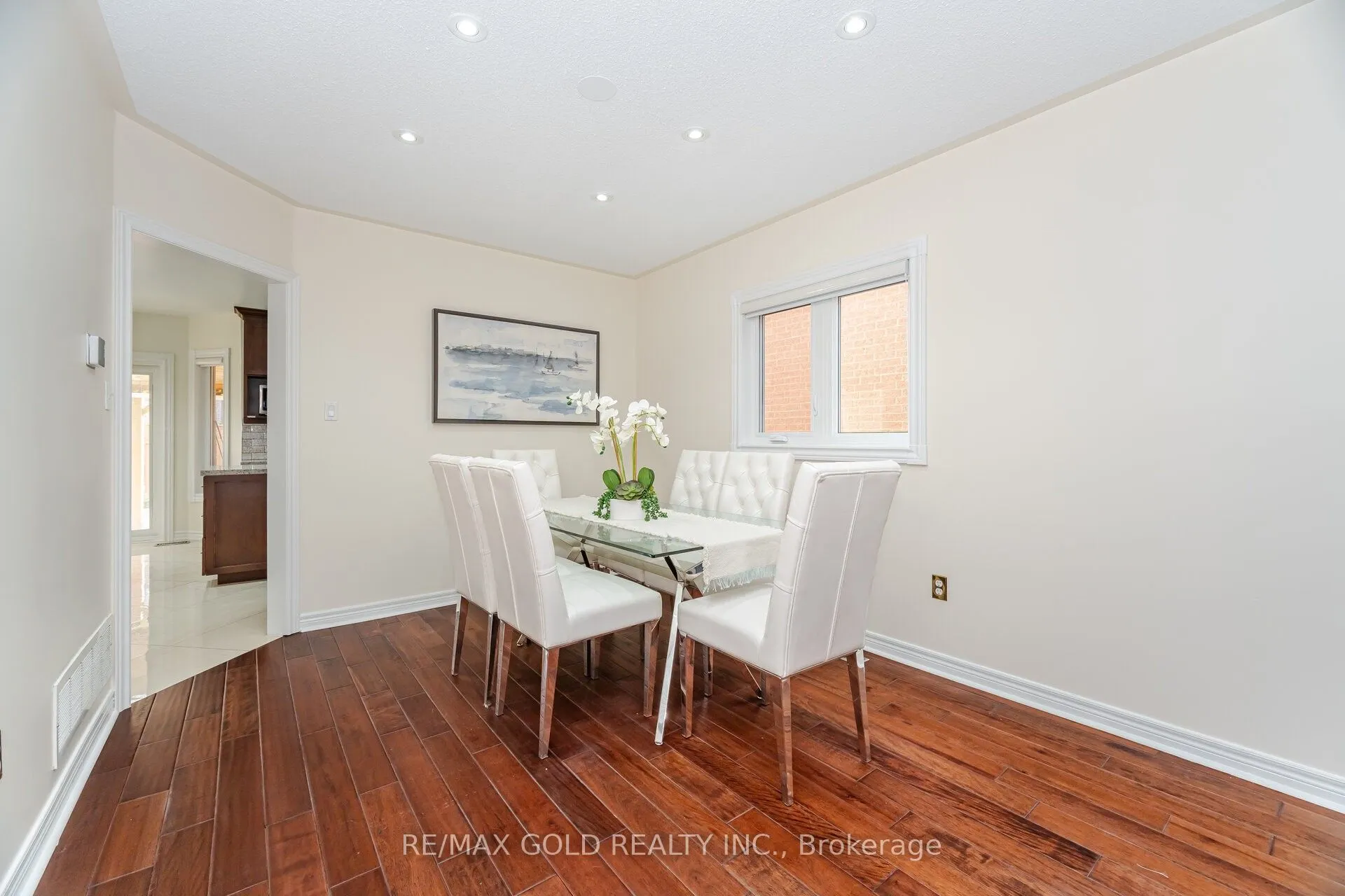 30 Golden Eagle Road