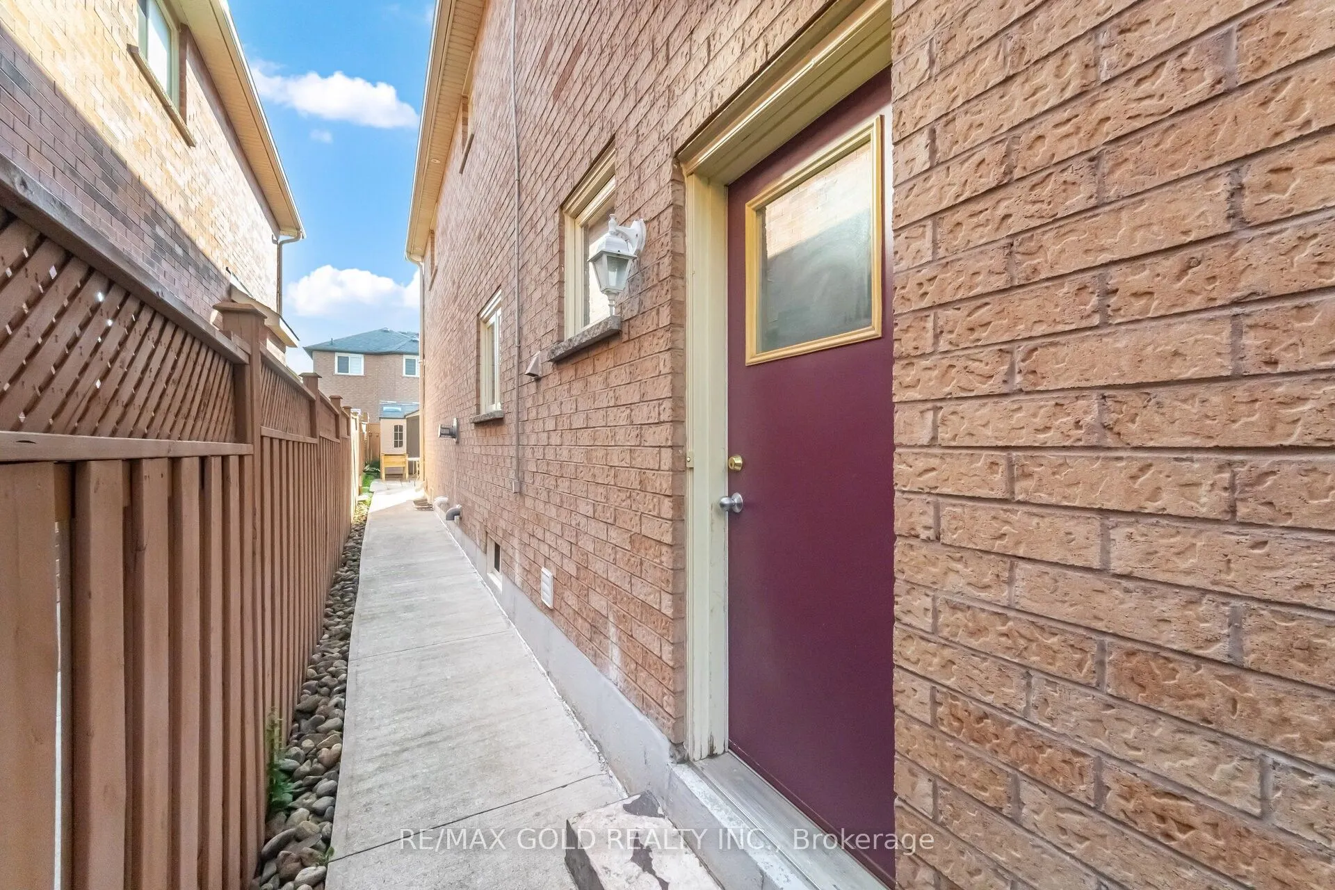30 Golden Eagle Road