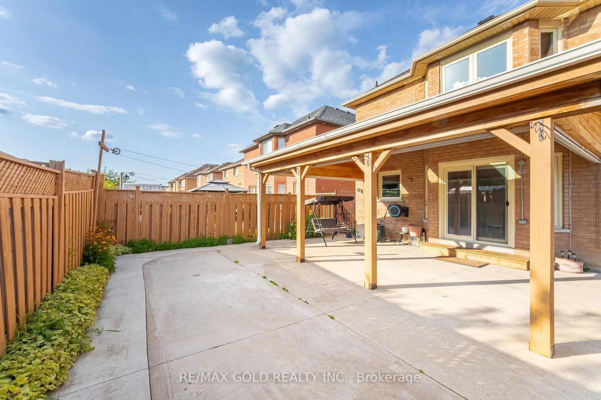 30 Golden Eagle Road