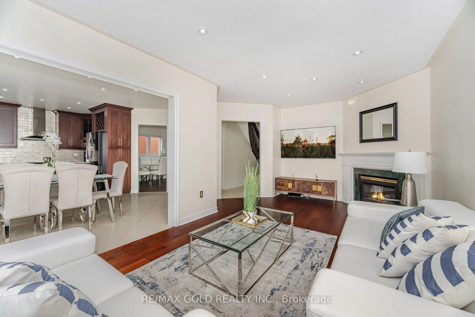 30 Golden Eagle Road