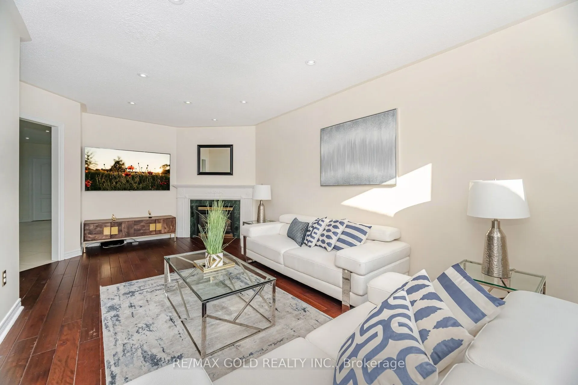 30 Golden Eagle Road