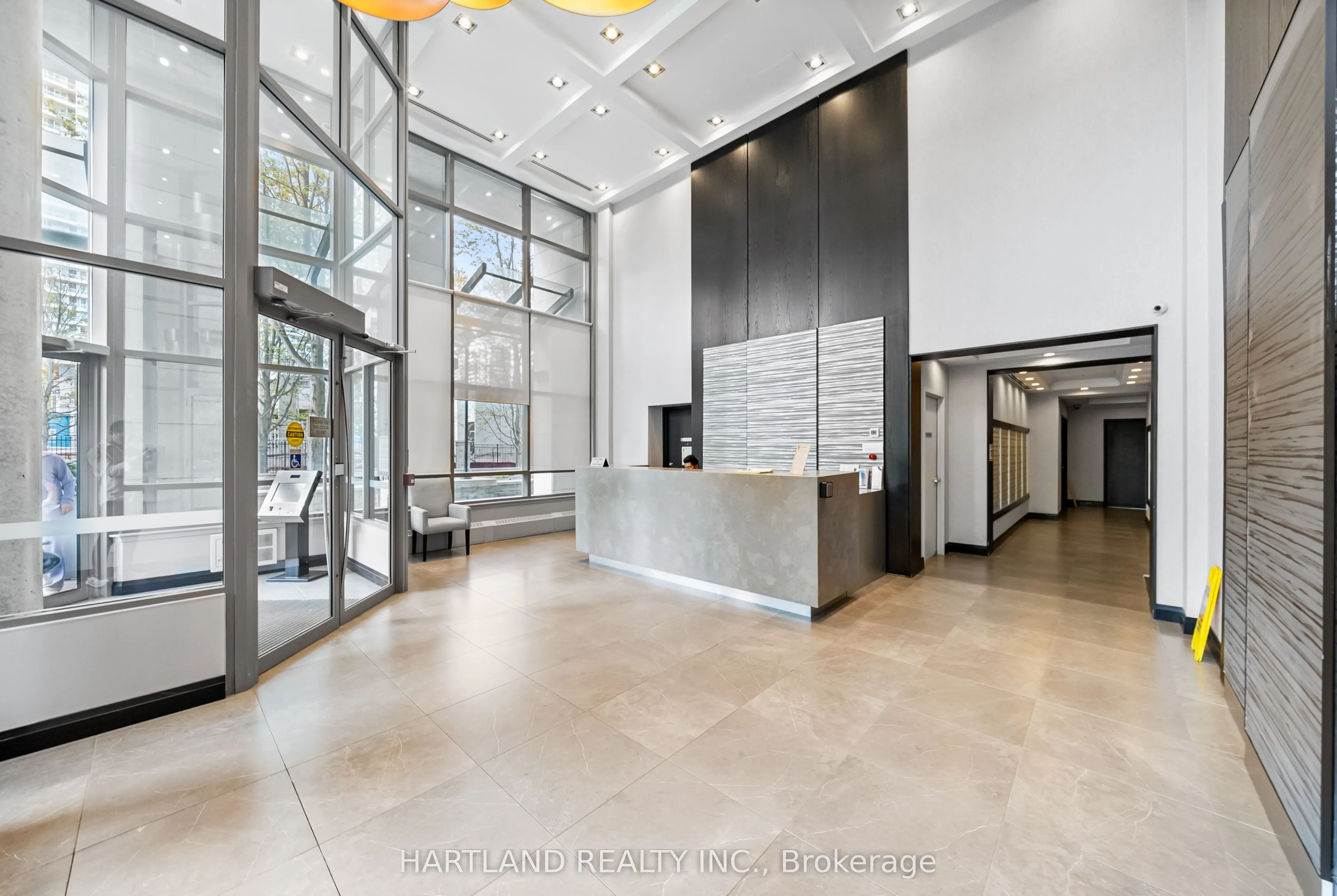3504 Hurontario Street, #2701