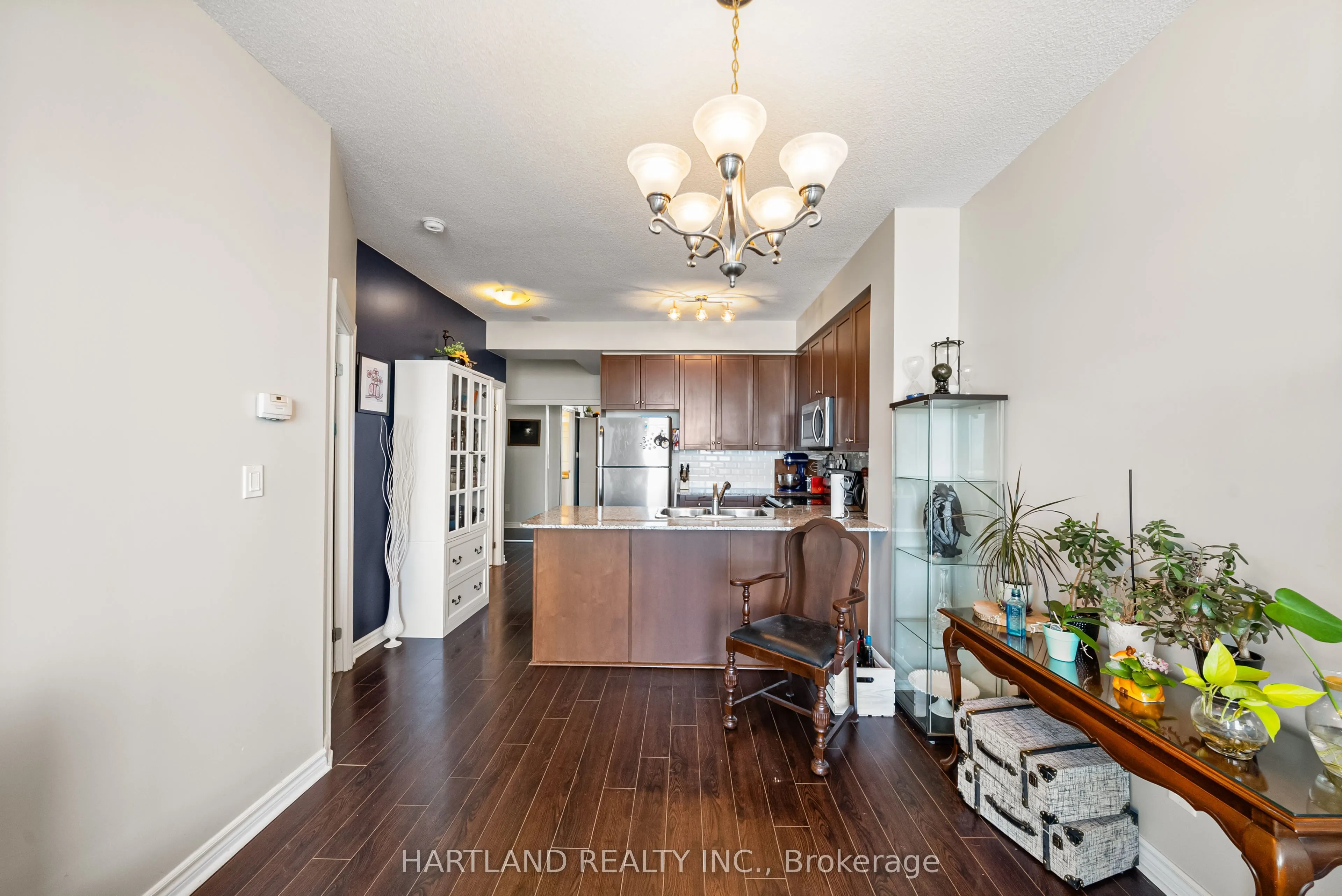 3504 Hurontario Street, #2701