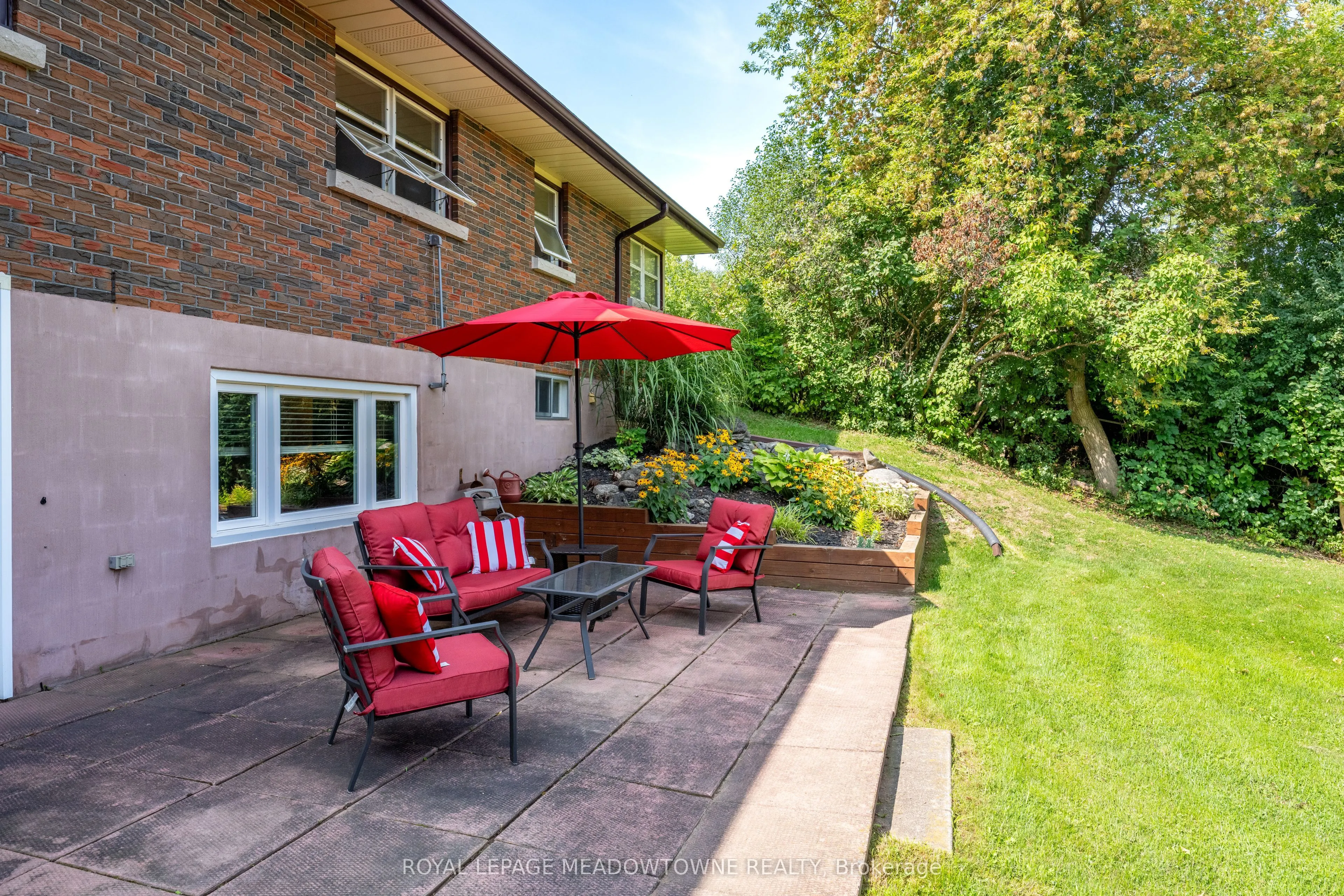 74 River Drive