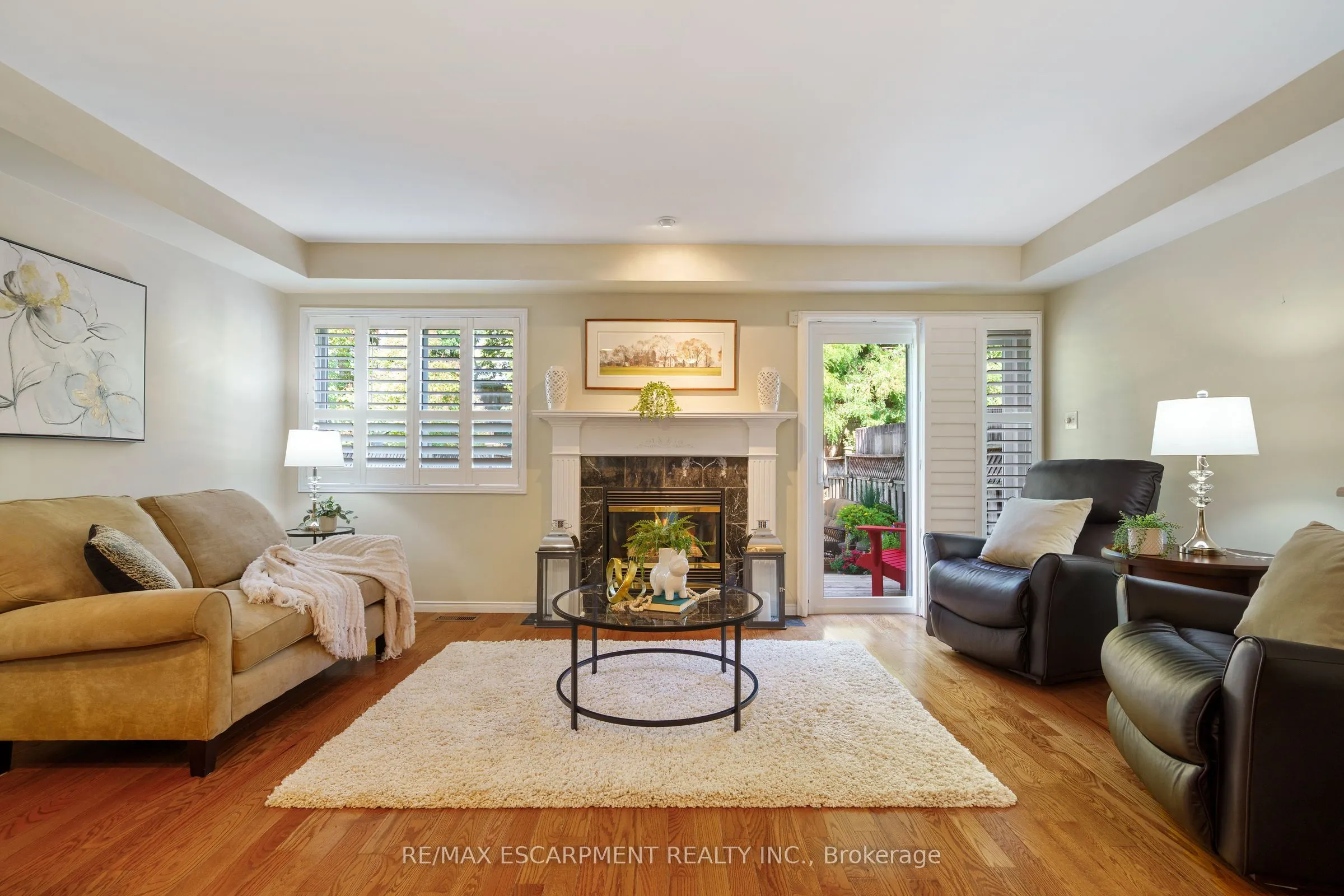 43 Fairwood Place W