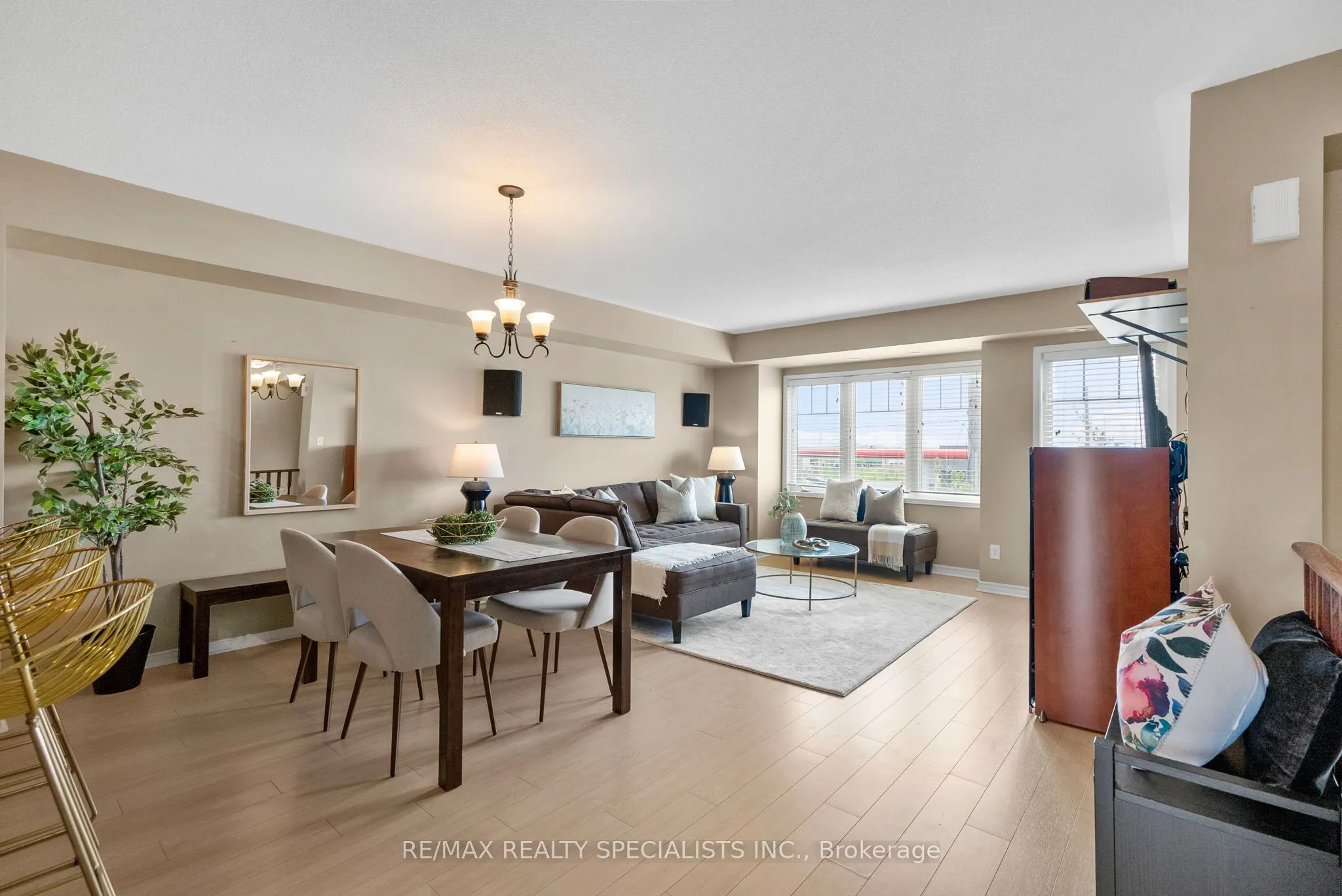 3985 Eglinton Avenue W, #19