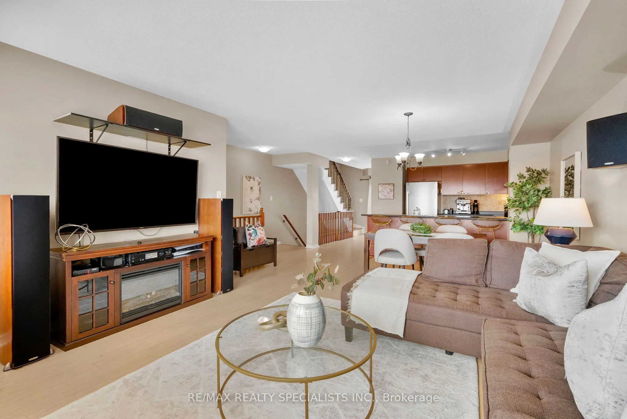 3985 Eglinton Avenue W, #19