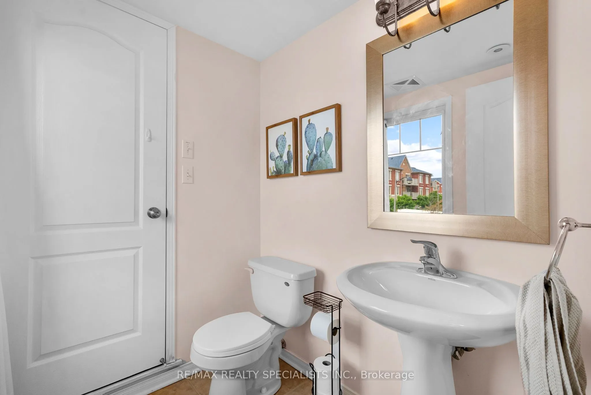 3985 Eglinton Avenue W, #19