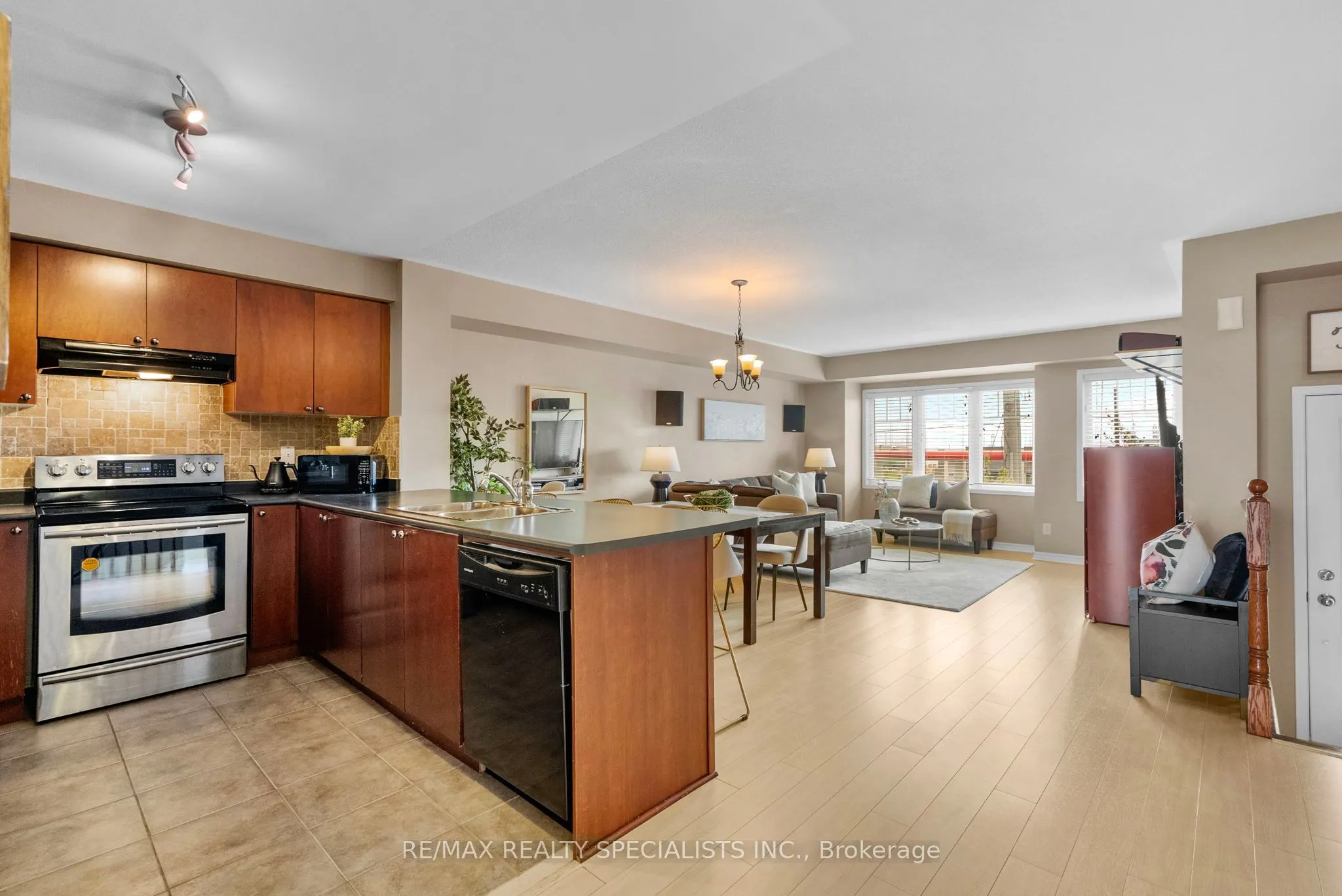 3985 Eglinton Avenue W, #19