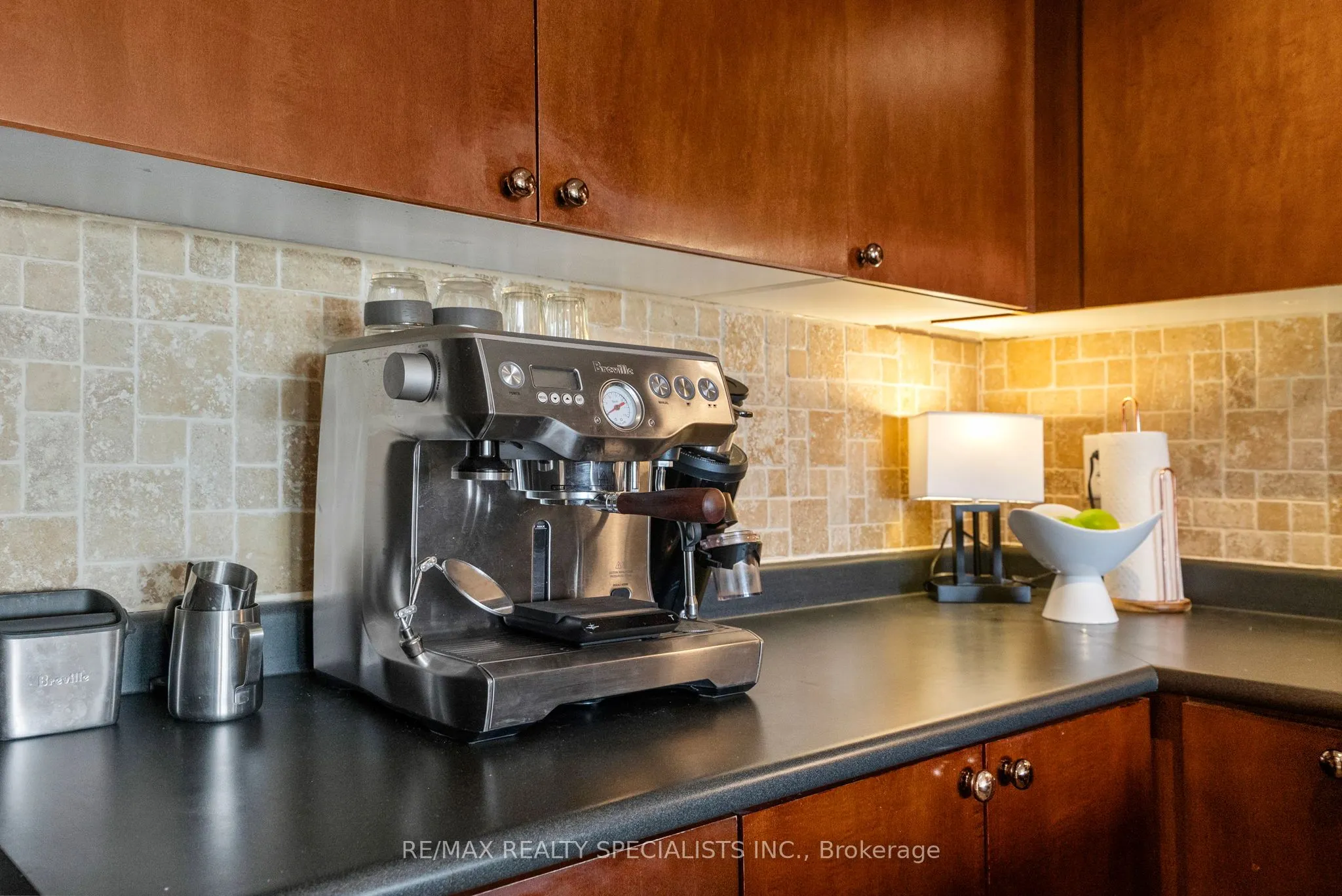 3985 Eglinton Avenue W, #19