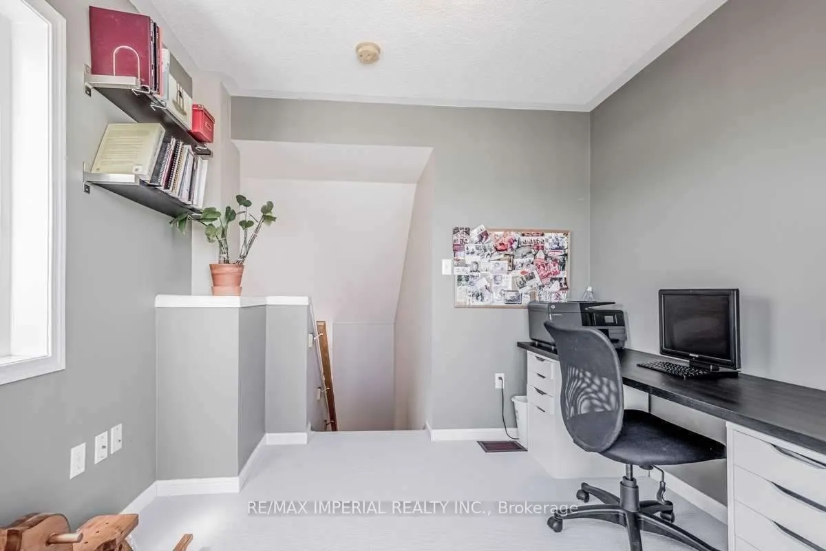 625 Dundas Street W, #3