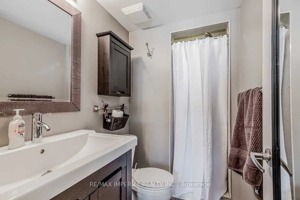 625 Dundas Street W, #3