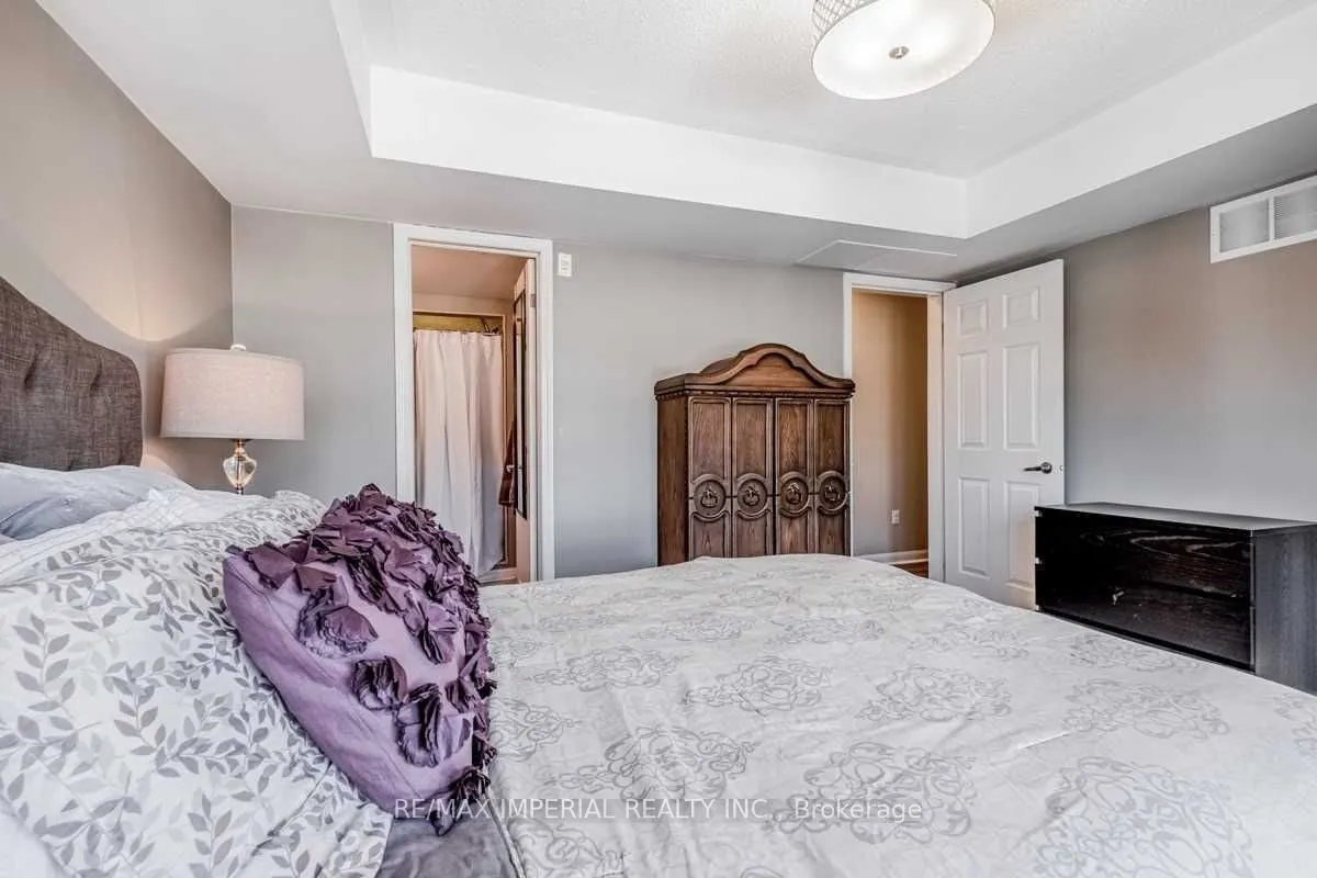 625 Dundas Street W, #3