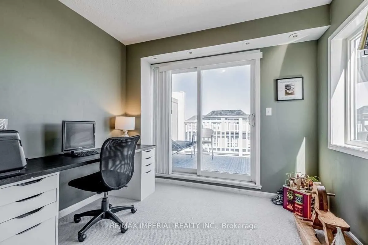 625 Dundas Street W, #3