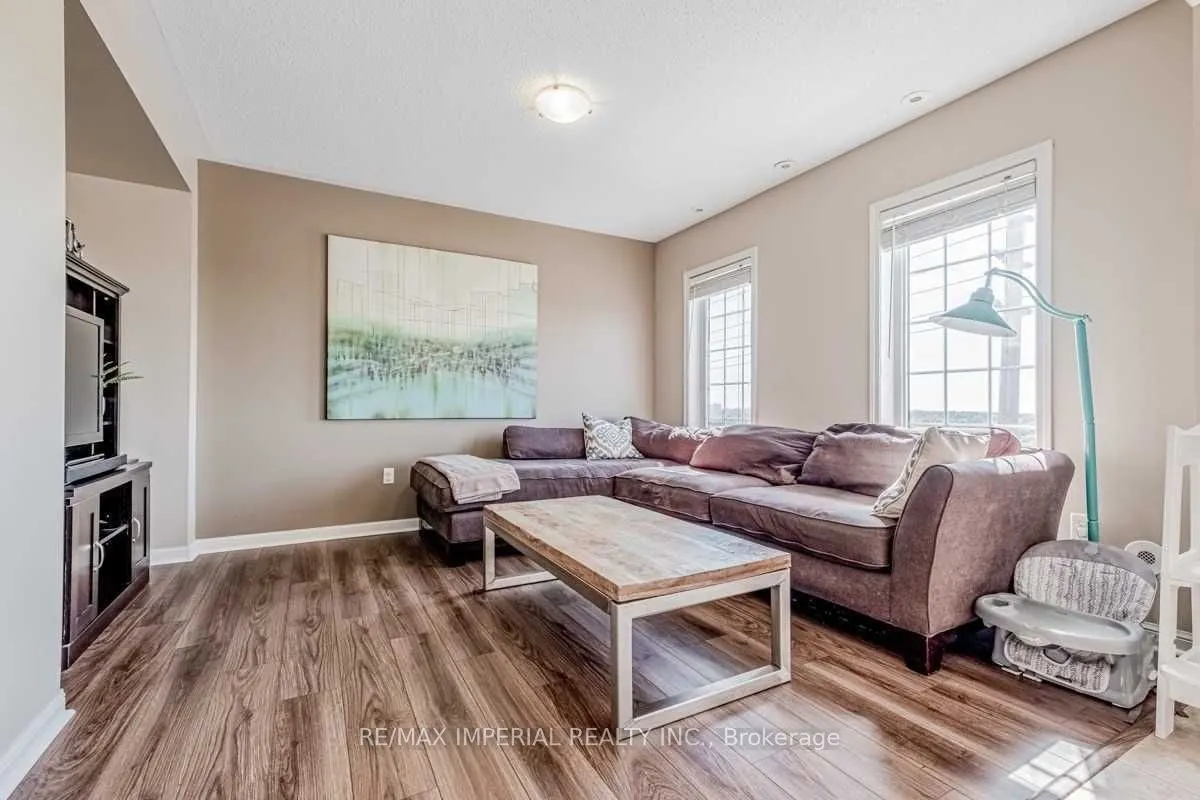 625 Dundas Street W, #3