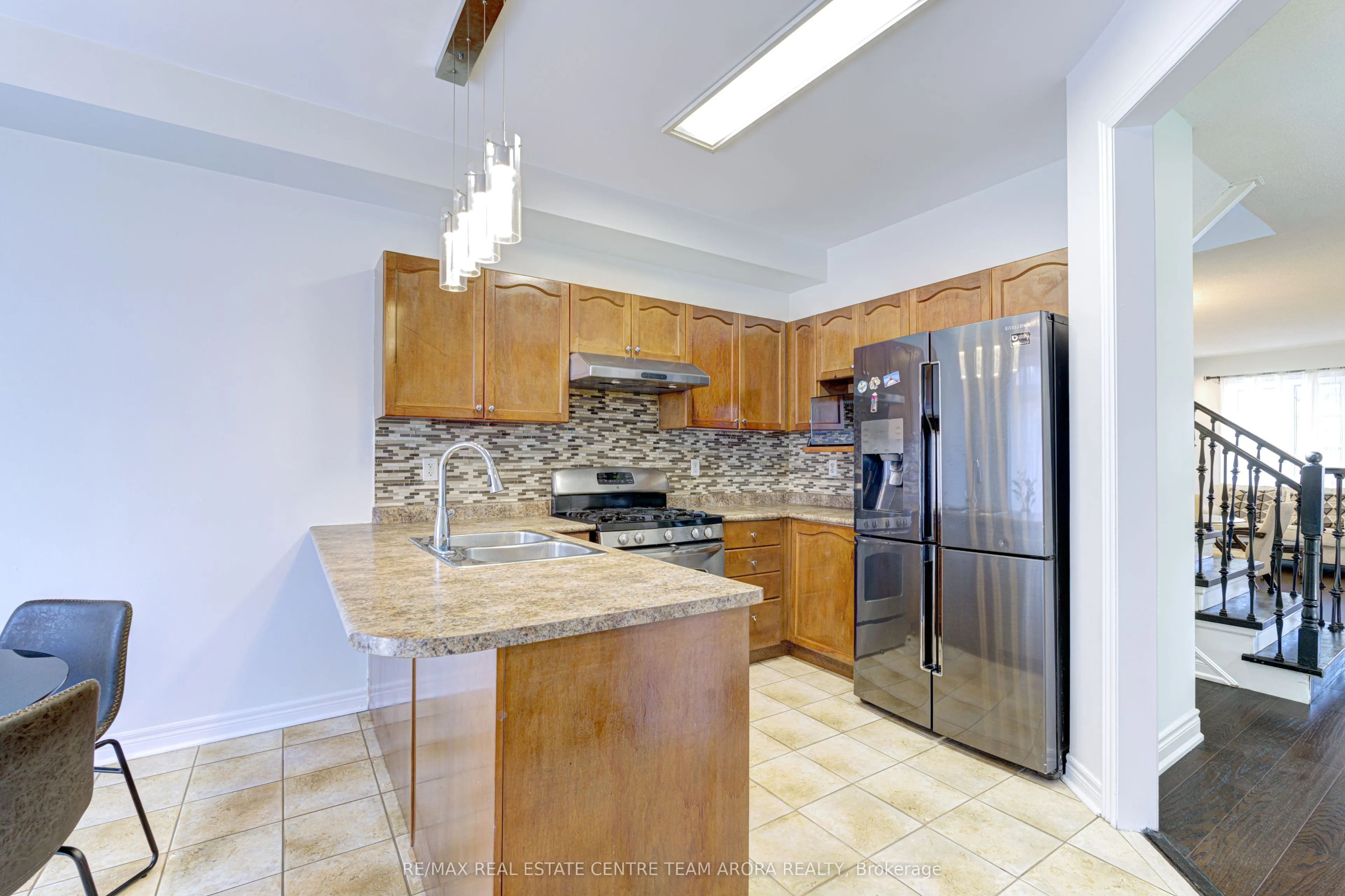 65 Pergola Way
