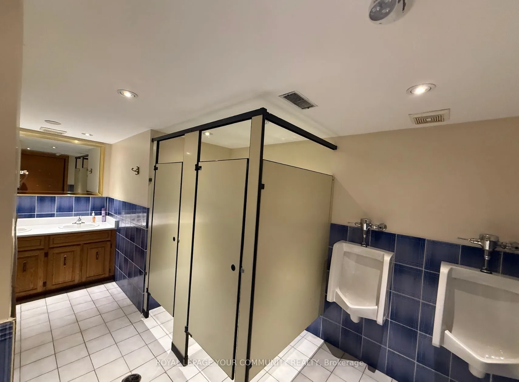 795 Wilson Avenue, #101