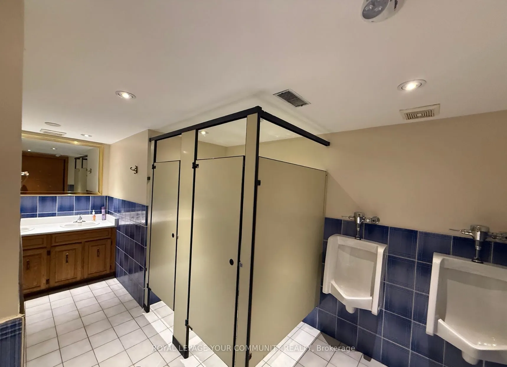 795 Wilson Avenue, #101