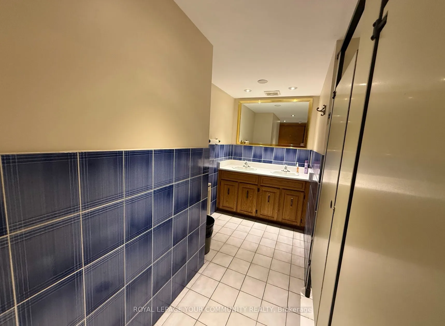 795 Wilson Avenue, #101