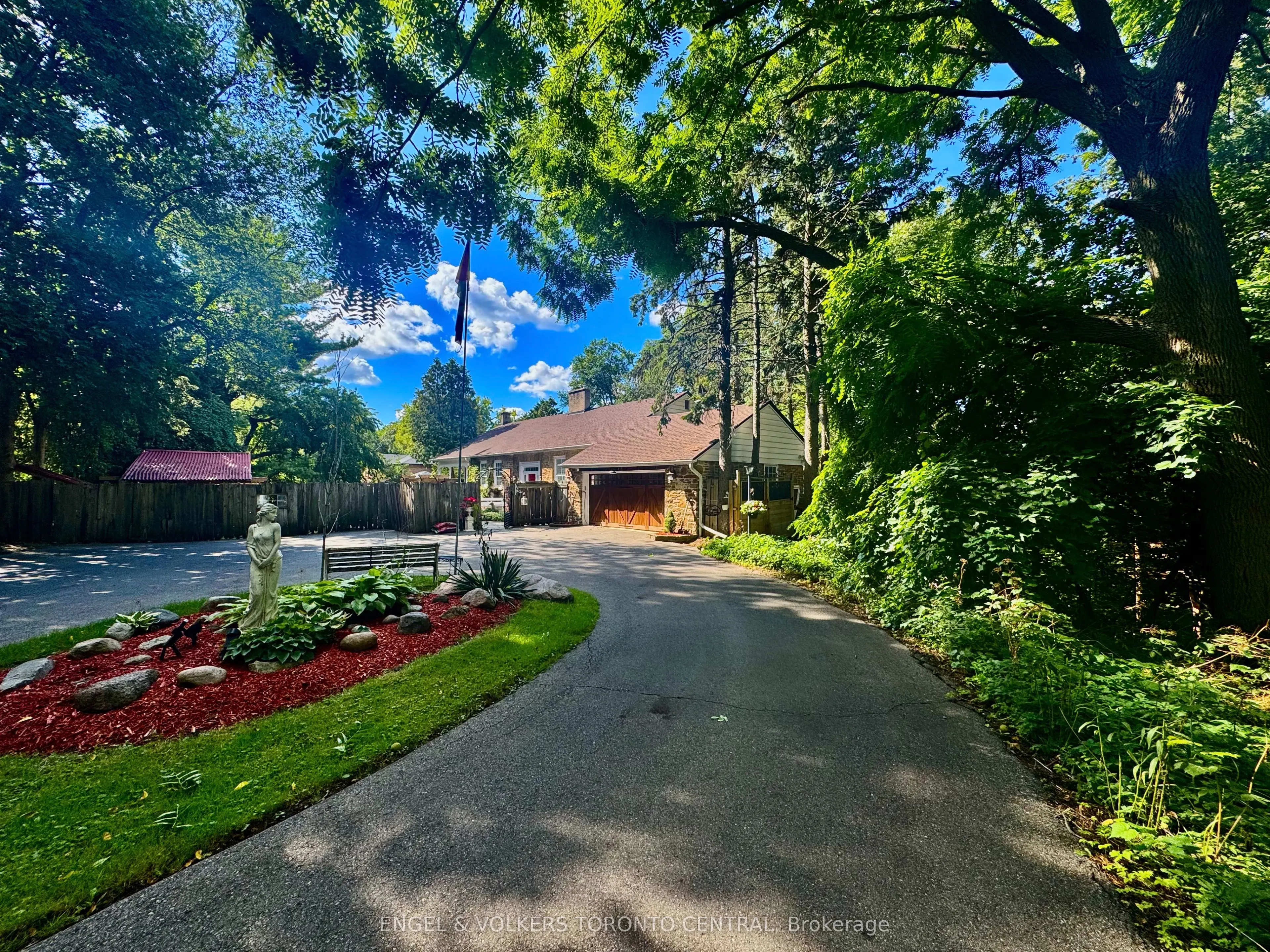 85 Yorkleigh Avenue