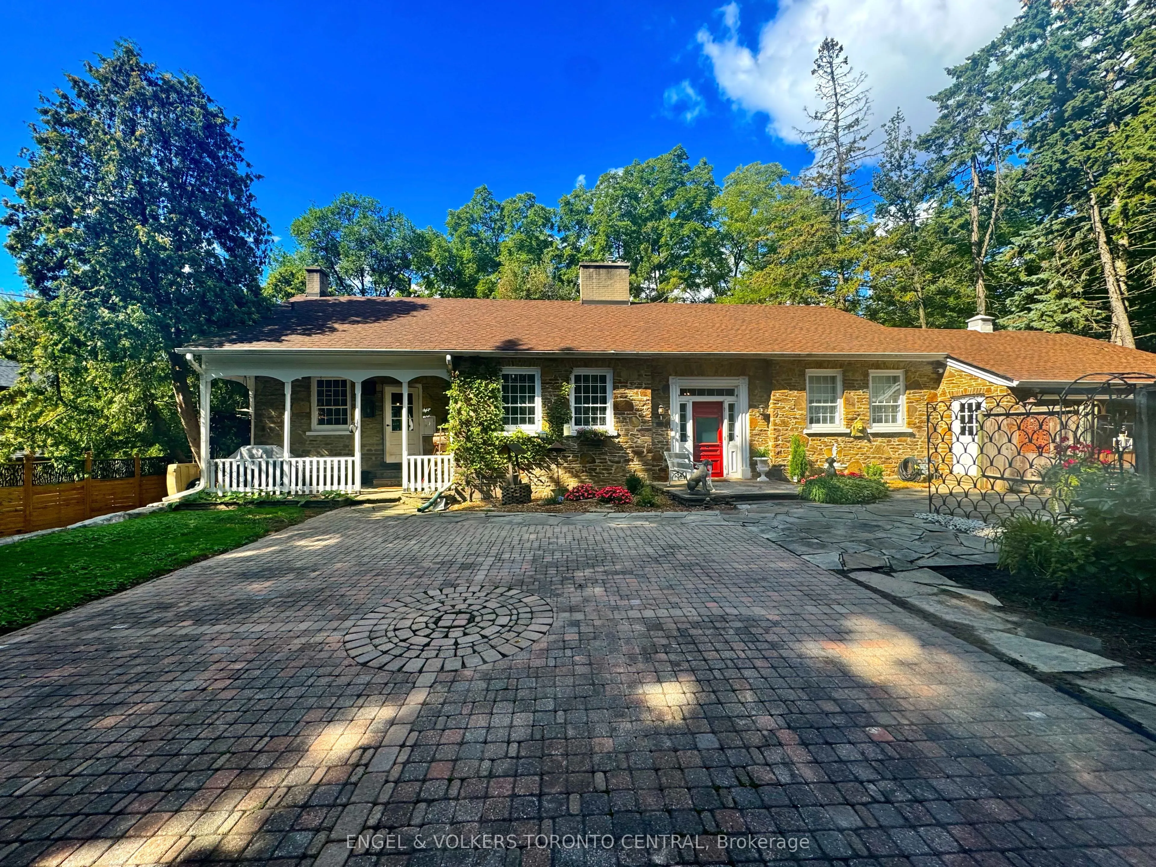 85 Yorkleigh Avenue